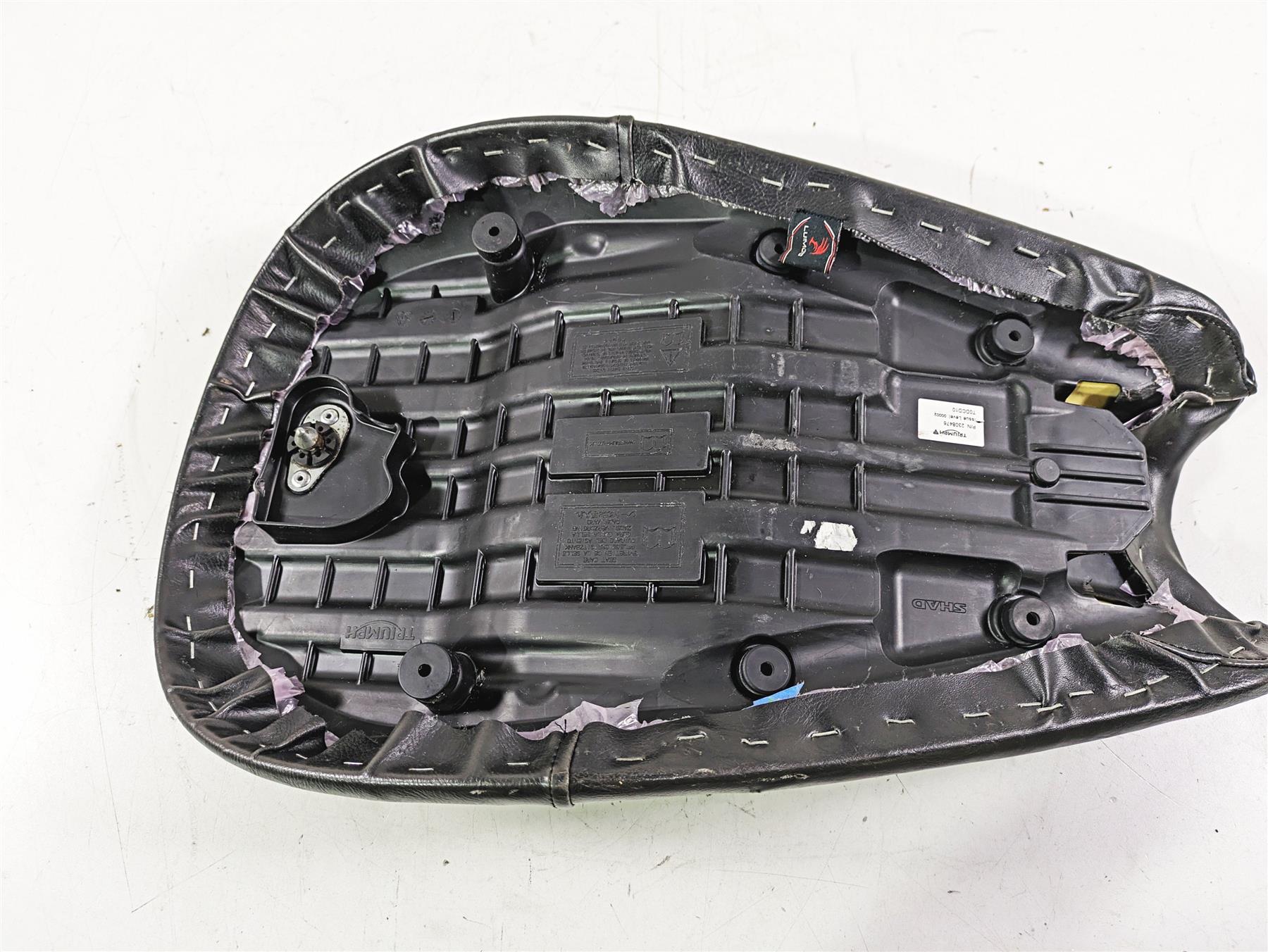 2020 Triumph Street Scrambler 900 Front Rider Driver Seat T2308476 {{ shop.shopifyCountryName }} - Mototech271