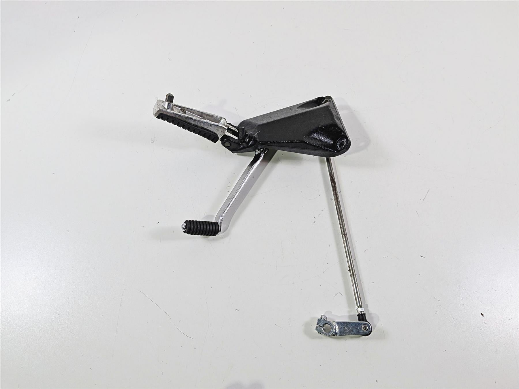 2014 Suzuki M109R VZR1800 Boulevard Left Front Footpeg & Shifter 43521-48G01 {{ shop.shopifyCountryName }} - Mototech271