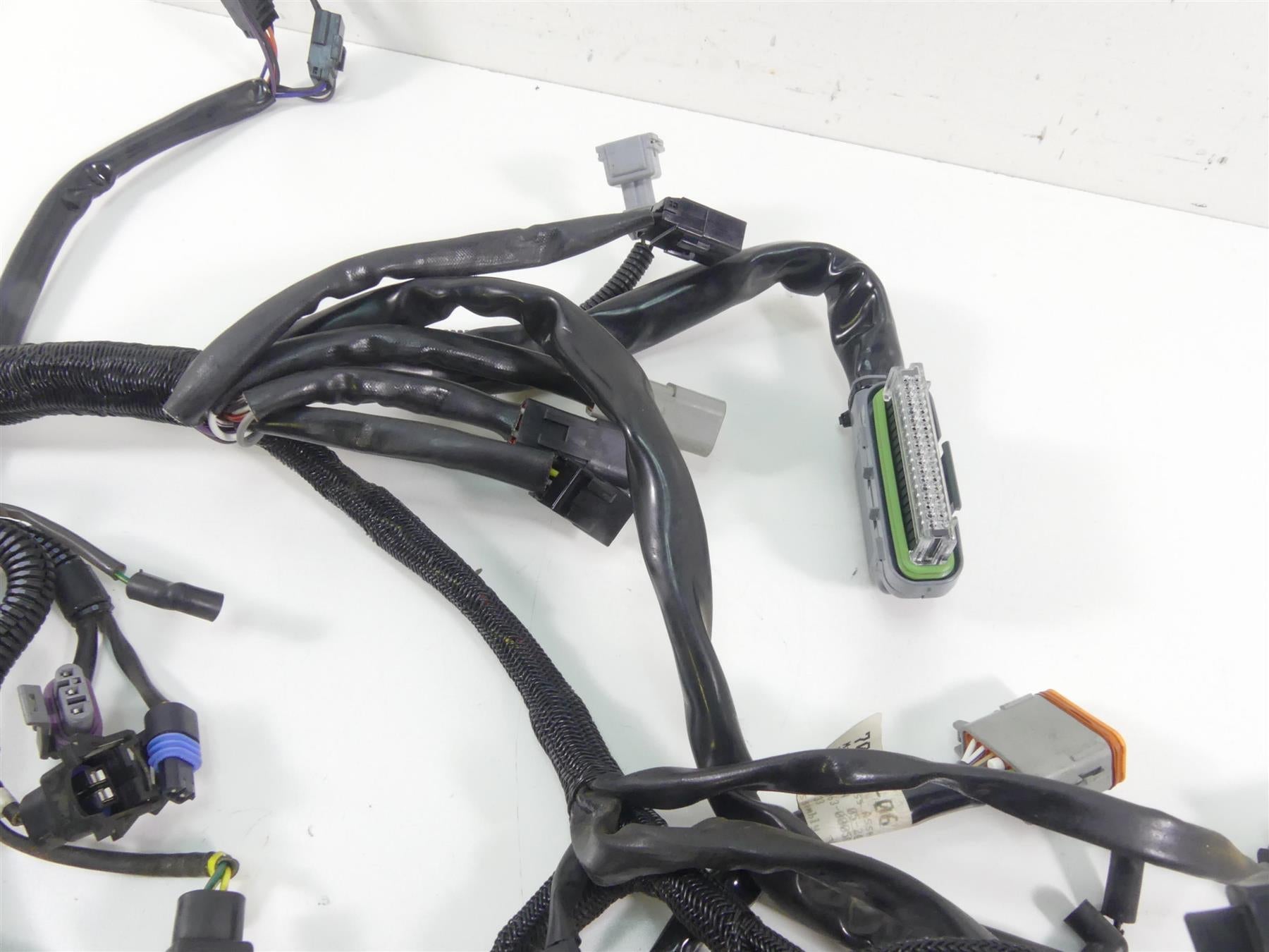 2006 Harley VRSCD Night Rod Main & Engine Wiring Harness Set - No Cuts 70125-06 {{ shop.shopifyCountryName }} - Mototech271