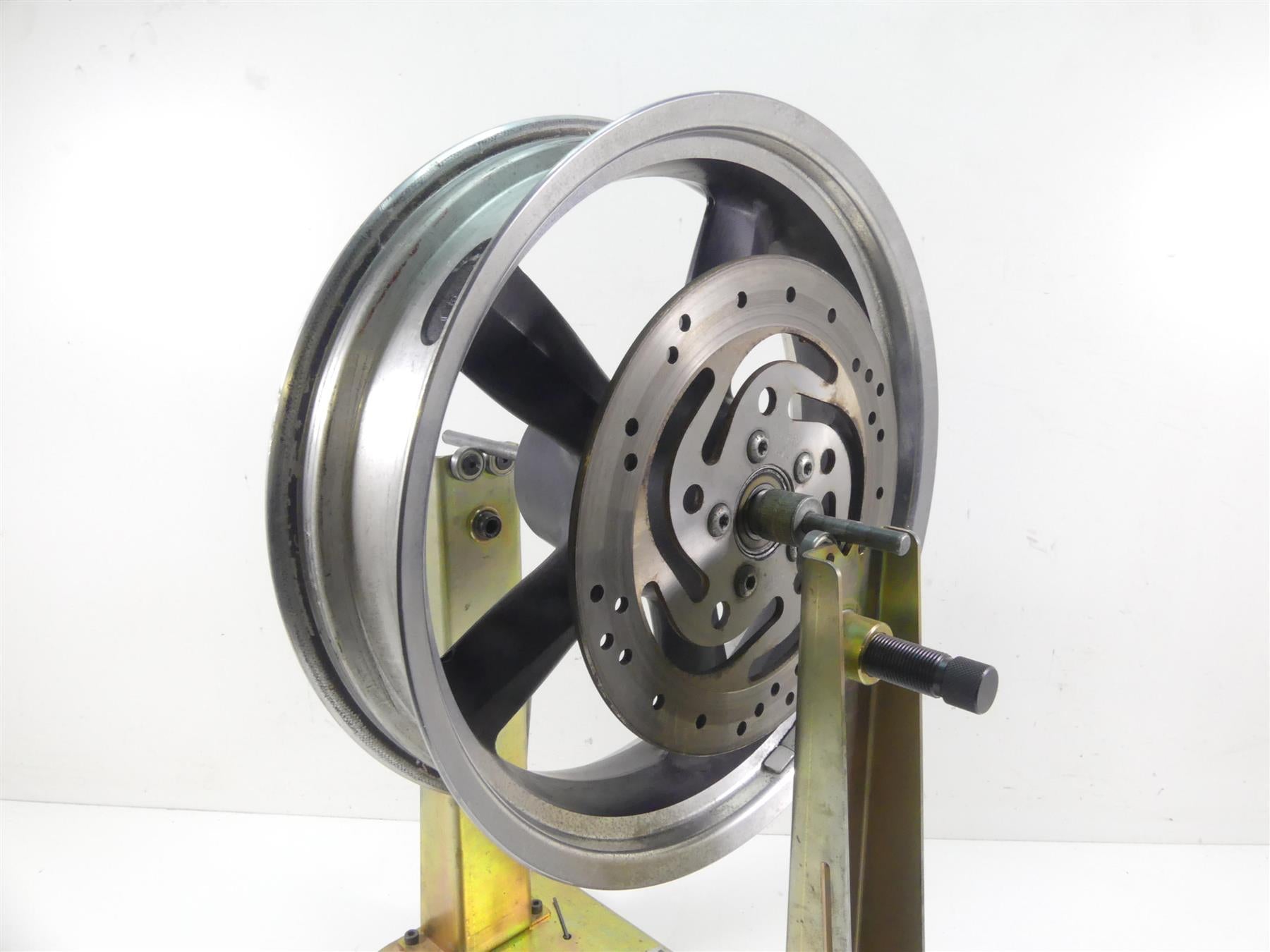 2015 Harley FLD Dyna Switchback Straight Rear 17x4.5 Wheel Rim 41929-12A