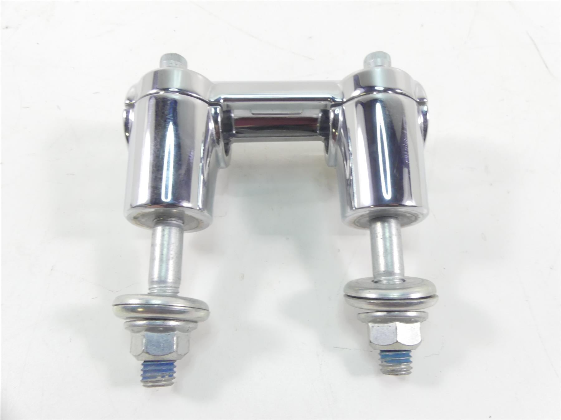 2019 Harley FLHC Softail Heritage Chrome Handlebar Clamp Riser Set 56998-09 {{ shop.shopifyCountryName }} - Mototech271