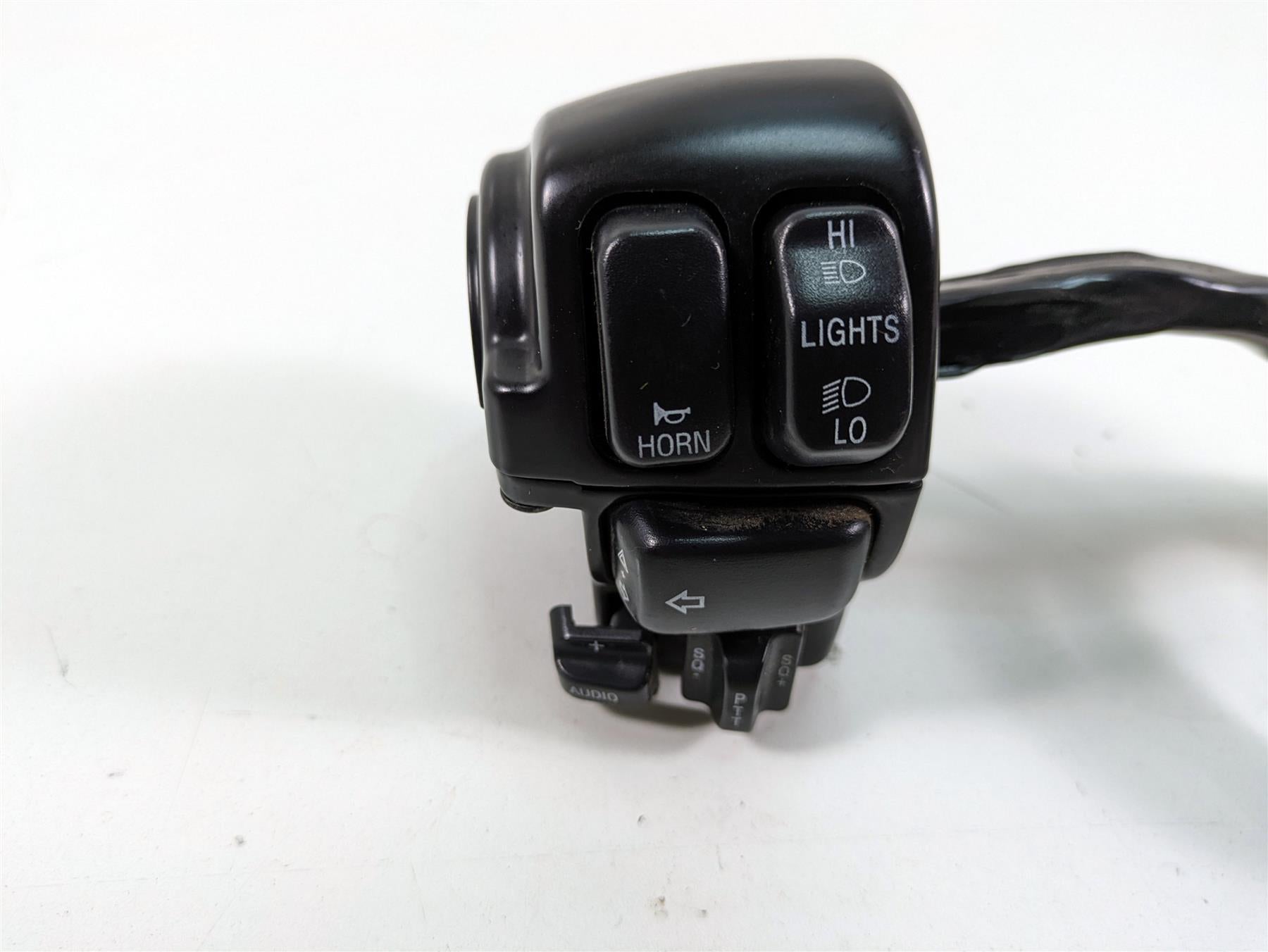 2006 Harley Touring FLHTCUI Electra Glide Left Hand Control Switch 71682-06A {{ shop.shopifyCountryName }} - Mototech271