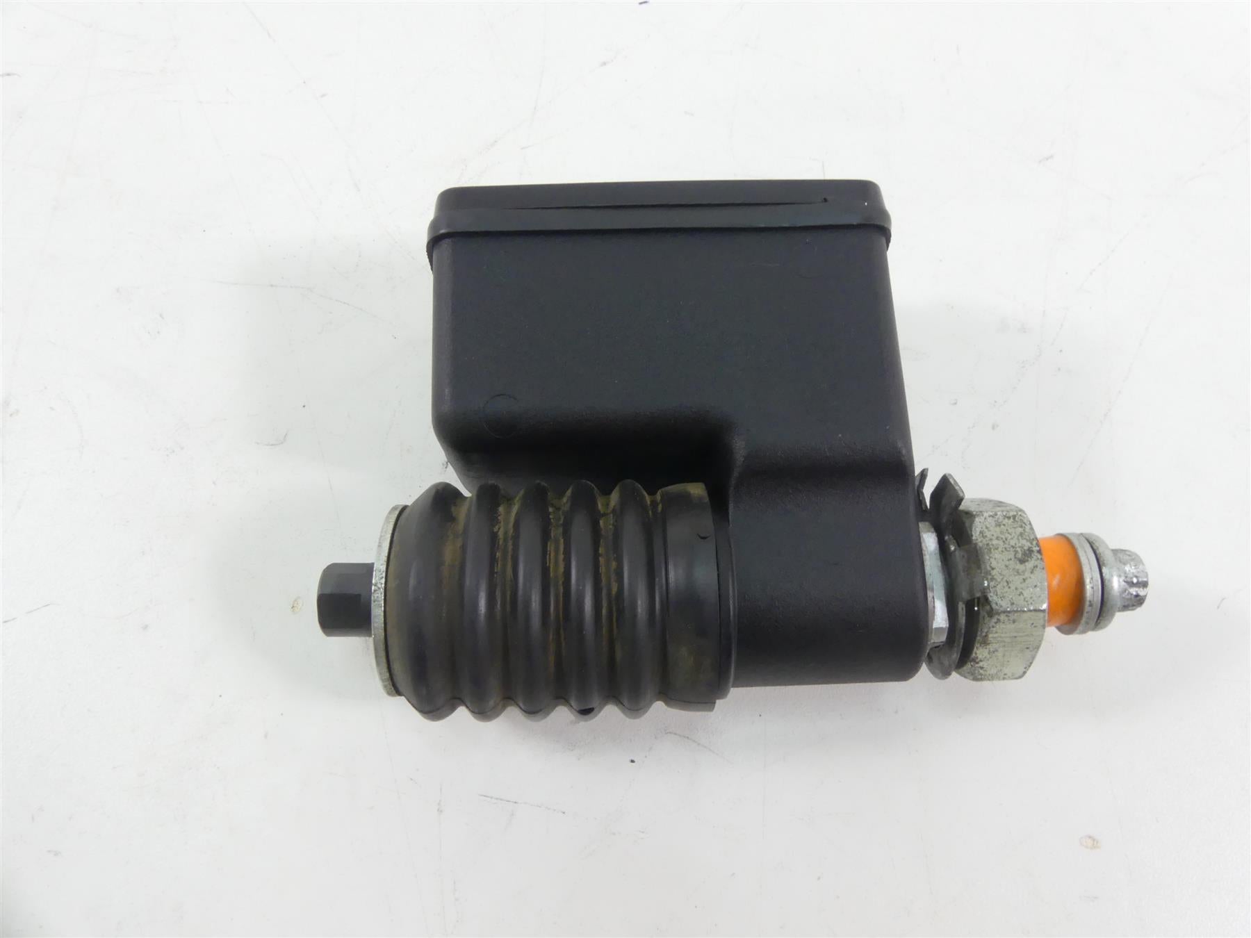 1993 Harley Dyna FXDL Low Rider Rear Brake Master Cylinder 42474-90 {{ shop.shopifyCountryName }} - Mototech271
