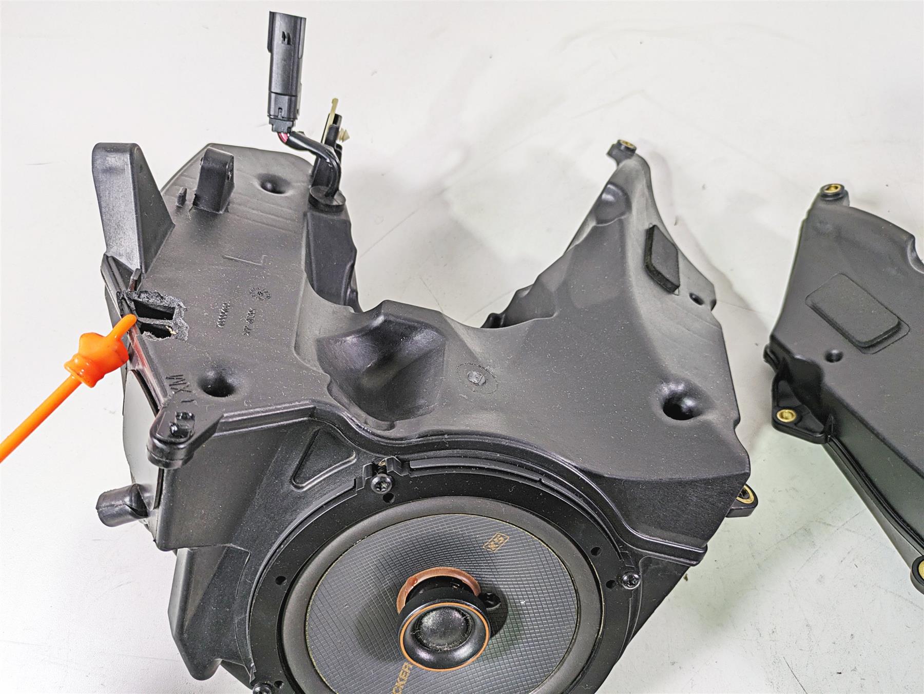 2017 Harley Touring FLTRXS Road Glide Left Right Speaker Housing -READ 76000460 {{ shop.shopifyCountryName }} - Mototech271