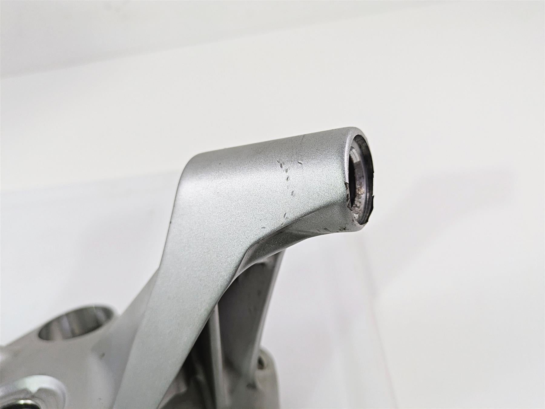 2019 BMW R1250RT K52 Handlebar Mount Upper Triple Tree 32718520053 {{ shop.shopifyCountryName }} - Mototech271
