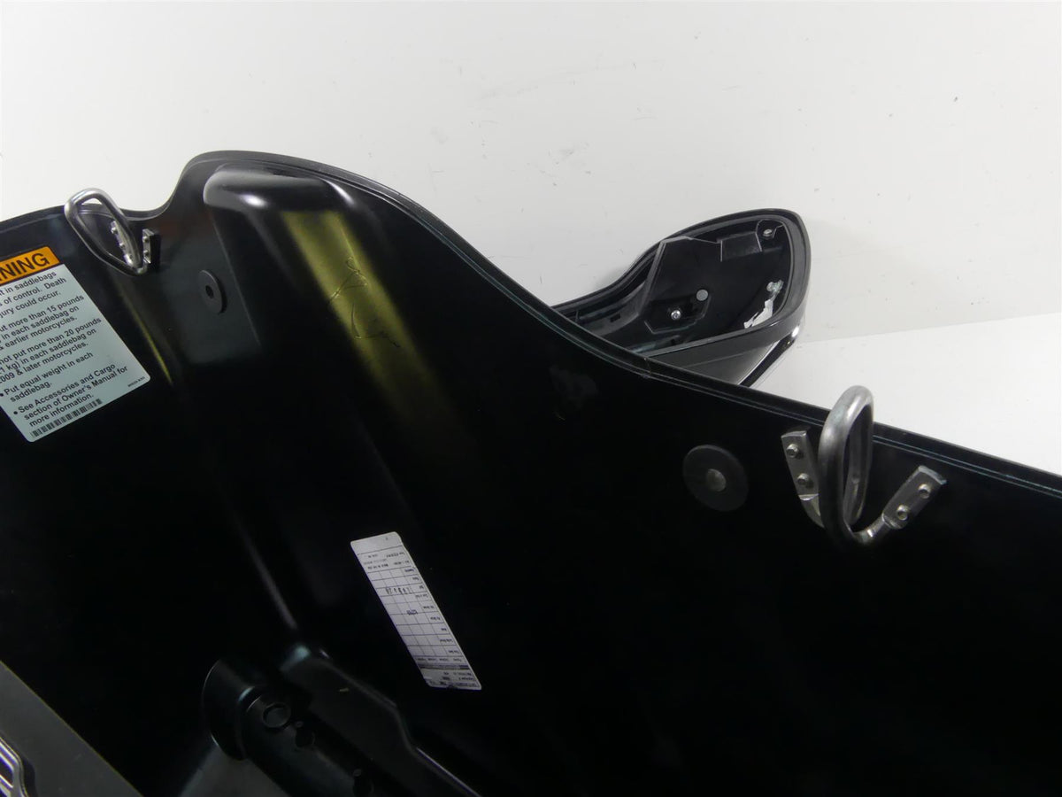 2014 Harley Touring FLHTK Electra Glide Left Saddlebag Saddle Bag & Lid 90200414 {{ shop.shopifyCountryName }} - Mototech271