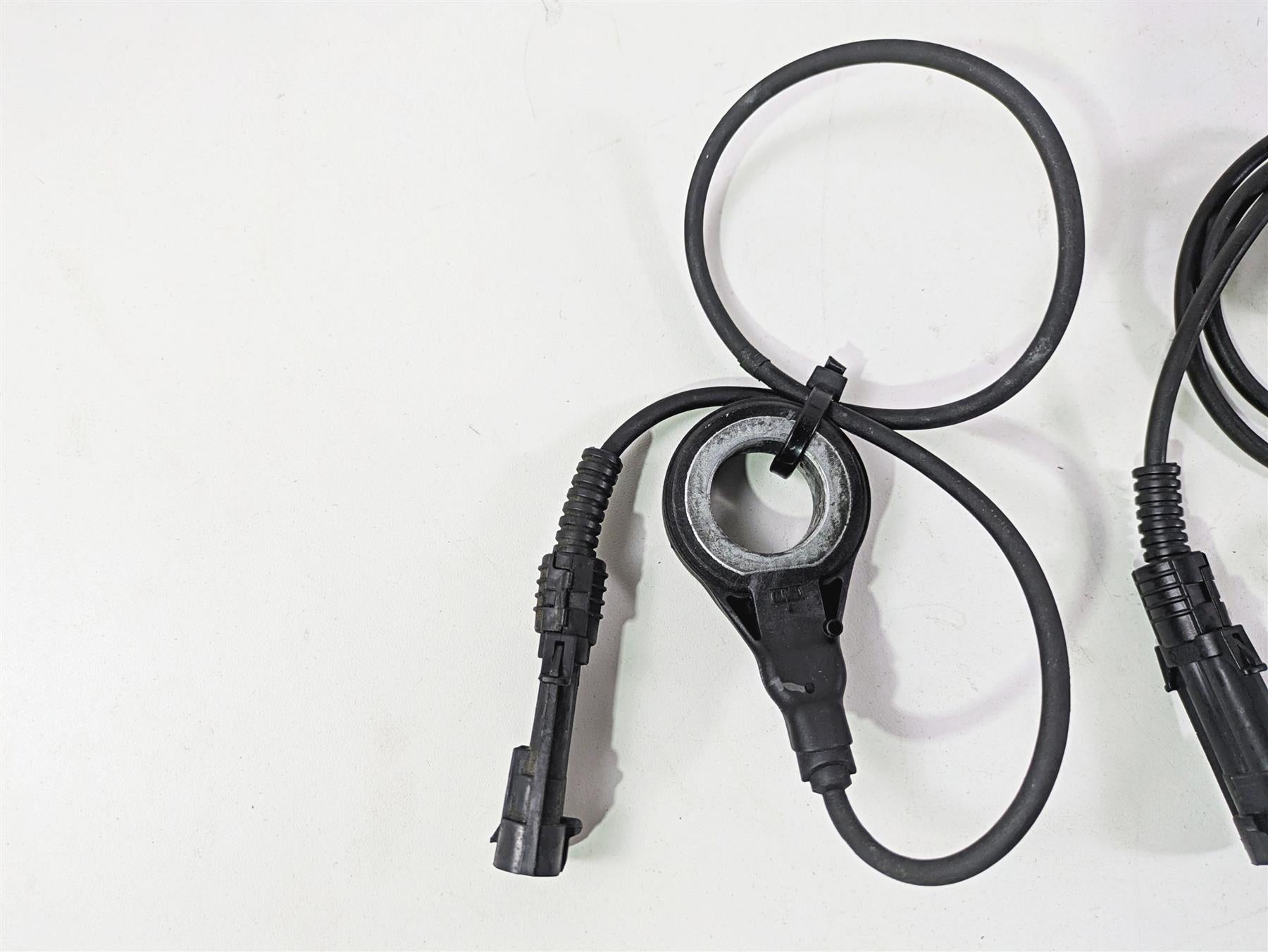 2021 Harley Touring FLTRX Road Glide Front Rear Abs Wheel Speed Sensors 32700015 {{ shop.shopifyCountryName }} - Mototech271