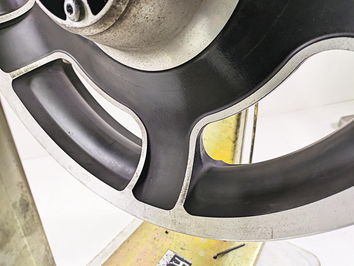 2010 Harley Touring FLHX Street Glide Front Wheel Rim 18x3.5 43300164 {{ shop.shopifyCountryName }} - Mototech271