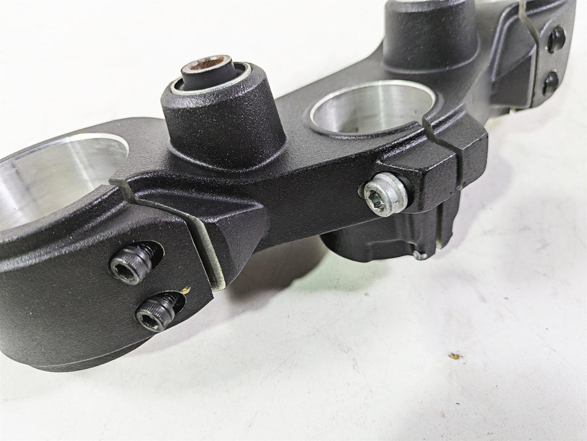 2013 Ducati Hyperstrada 821 Upper Triple Tree Steering Clamp 34110981AA {{ shop.shopifyCountryName }} - Mototech271
