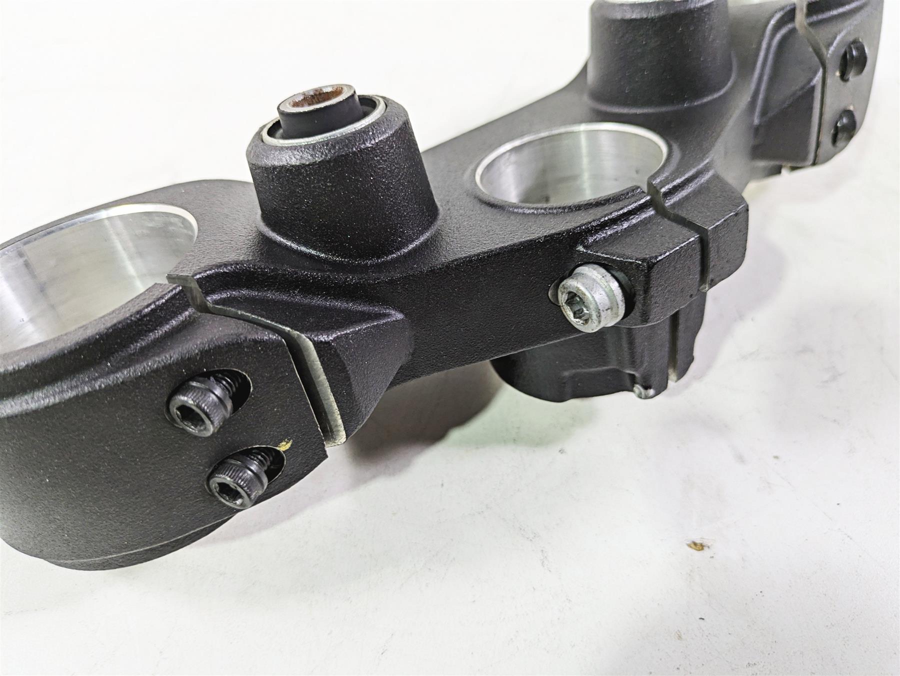 2013 Ducati Hyperstrada 821 Upper Triple Tree Steering Clamp 34110981AA {{ shop.shopifyCountryName }} - Mototech271