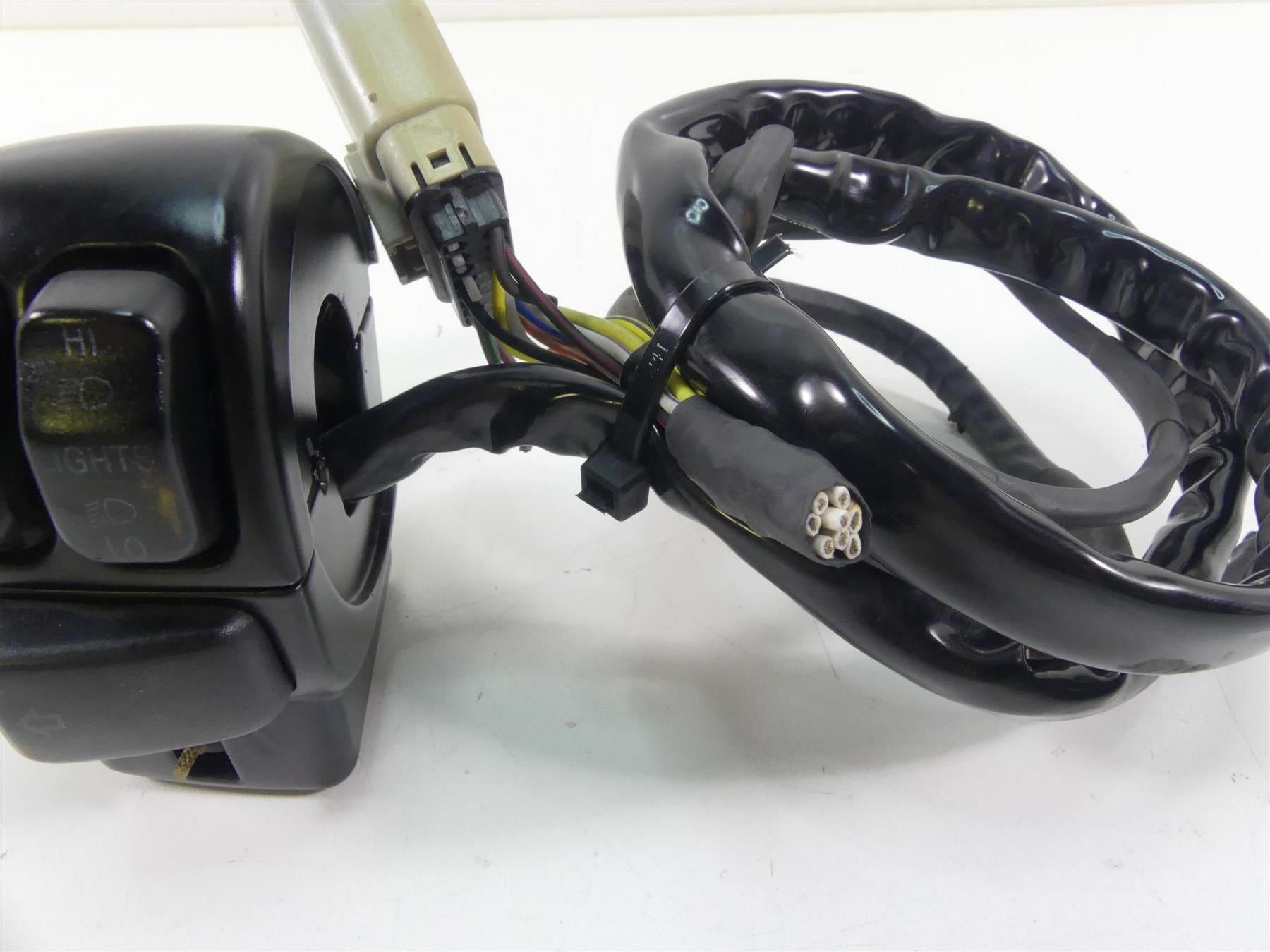 2013 Harley Touring FLHX Street Glide Left Hand Control Switch - Read 71682-06A {{ shop.shopifyCountryName }} - Mototech271