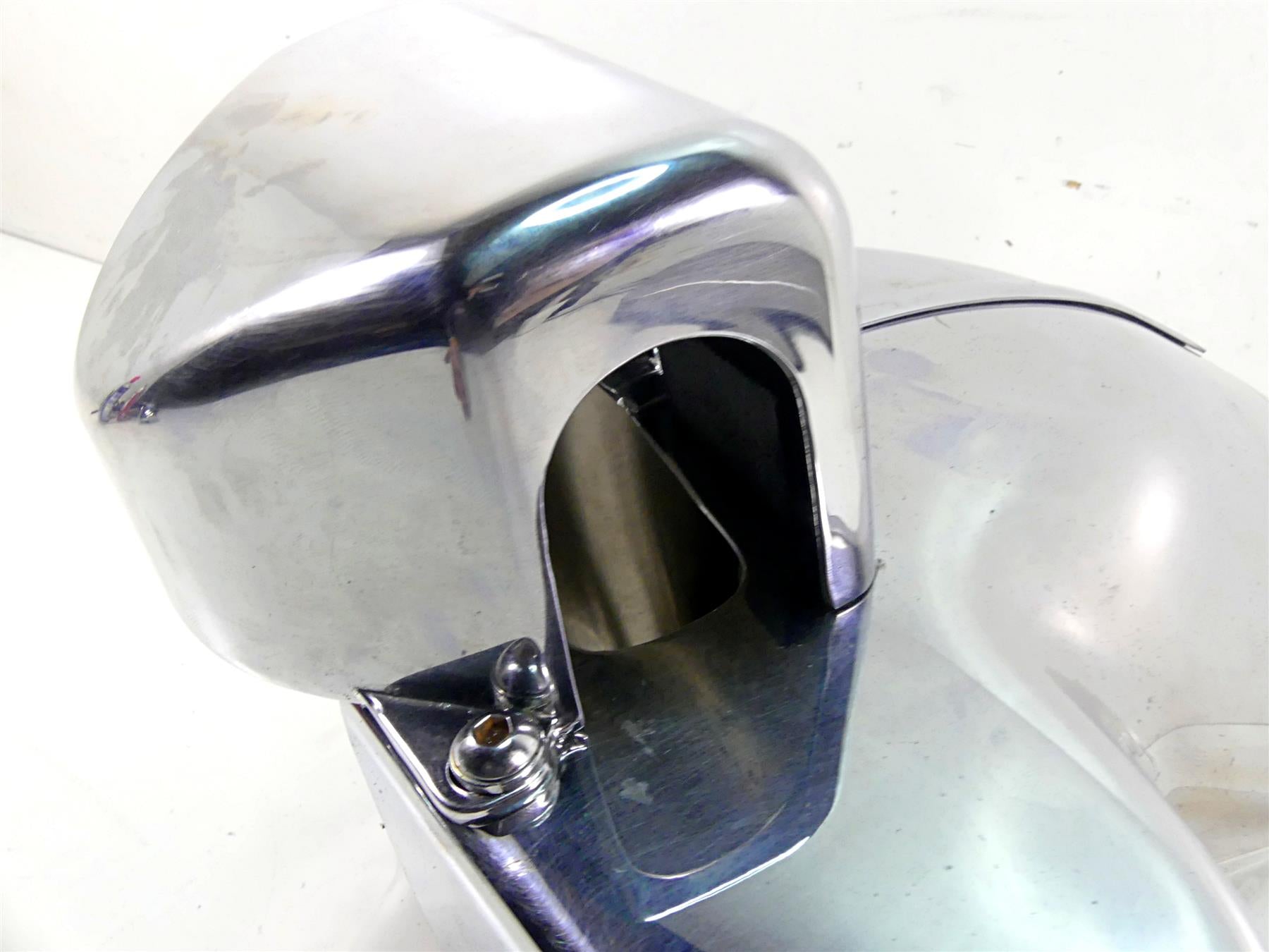 Harley Softail Fatboy Nacelle Headlight Chrome Cover 67616-96 67908-96 {{ shop.shopifyCountryName }} - Mototech271