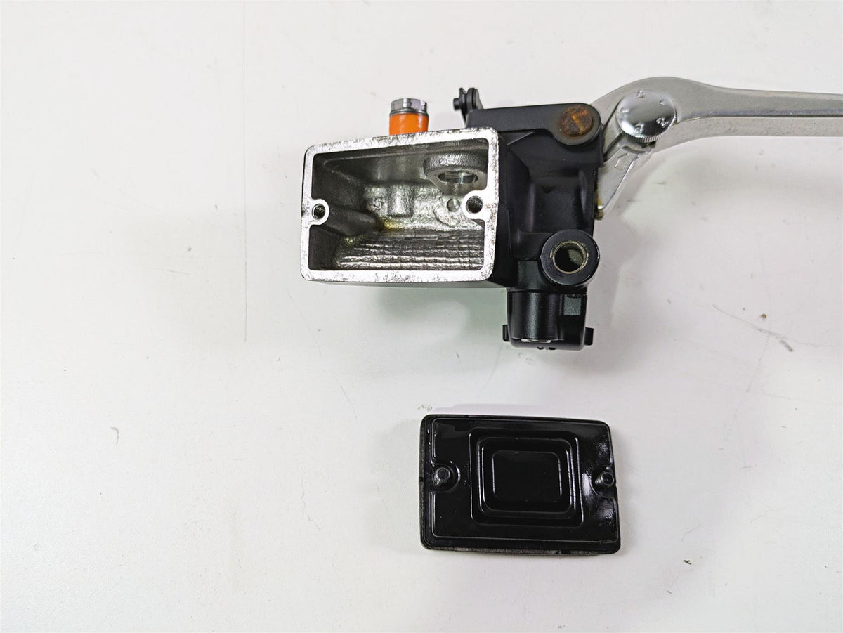 2013 Triumph Tiger 1215 Explorer Nissin Front Brake Master Cylinder 5/8 T2025830 {{ shop.shopifyCountryName }} - Mototech271
