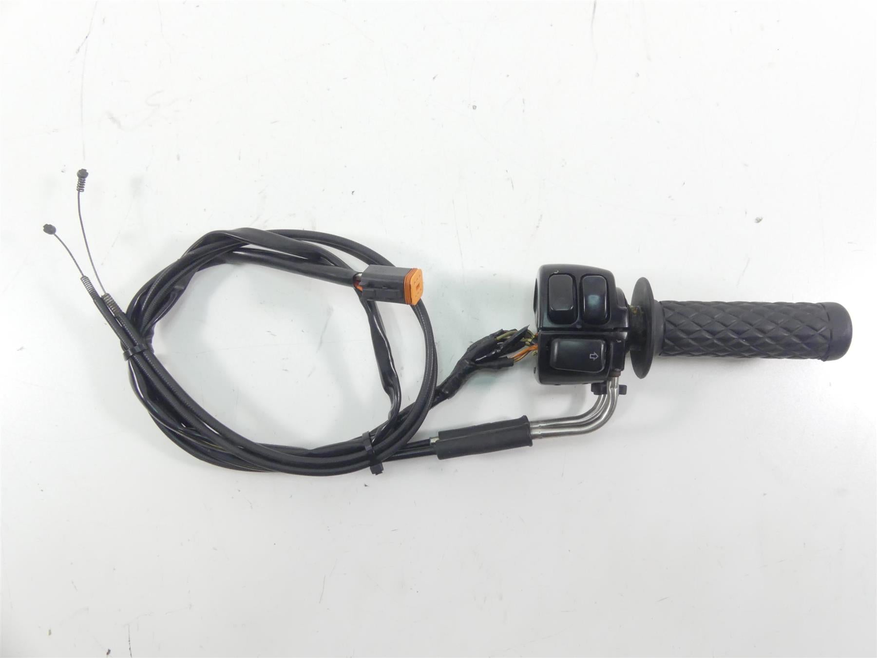 2003 Harley Dyna 100TH FXDL Low Rider Right Hand Control Switch - Read 71589-96B {{ shop.shopifyCountryName }} - Mototech271