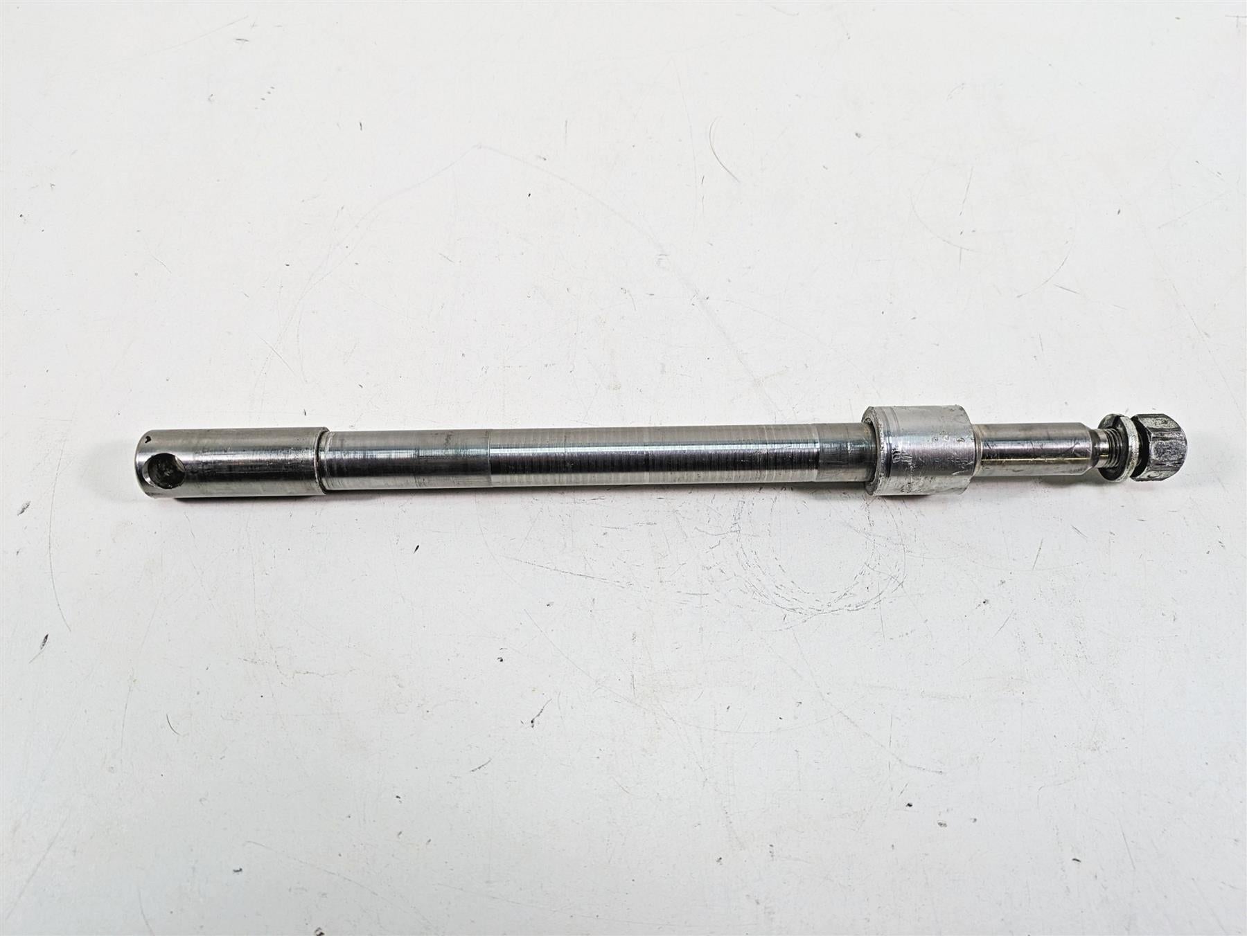 1999 Harley Touring FLHTC Electra Glide Front 3/4" Wheel Spindle Axle 43346-83B {{ shop.shopifyCountryName }} - Mototech271