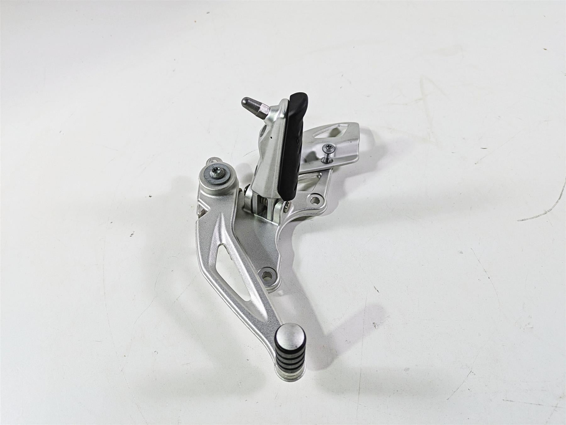 2014 BMW R nine T R9T K21 Right Front Rider Footpeg & Brake Pedal 46717671078 {{ shop.shopifyCountryName }} - Mototech271