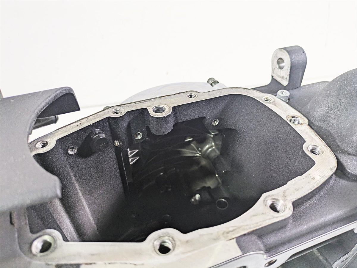 2005 Harley Touring FLHRI Road King Transmission Gear Box Case Cover 34740-02A {{ shop.shopifyCountryName }} - Mototech271