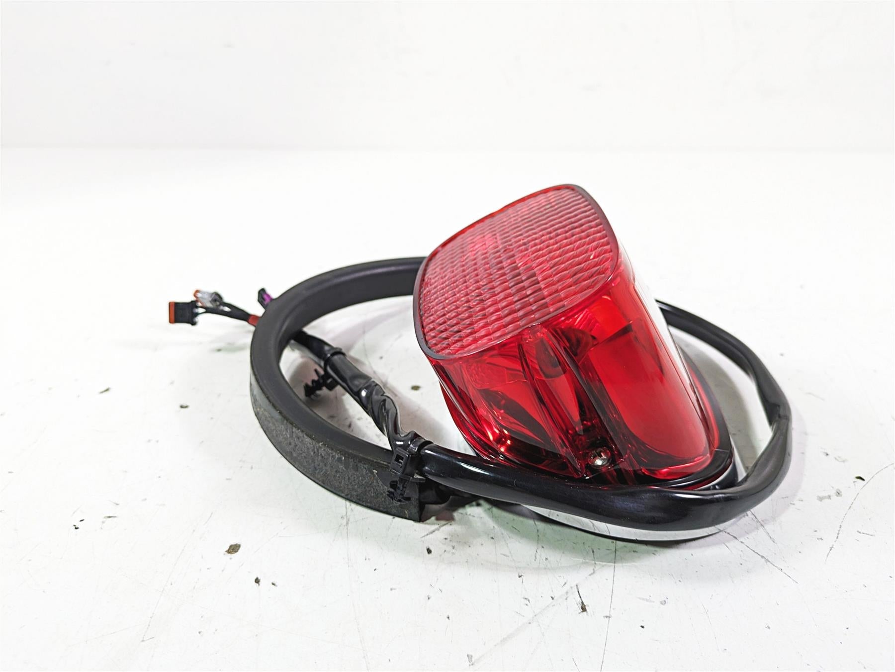 2019 Harley FLHCS Softail Heritage Taillight Tail Light & Wiring 68140-04 {{ shop.shopifyCountryName }} - Mototech271