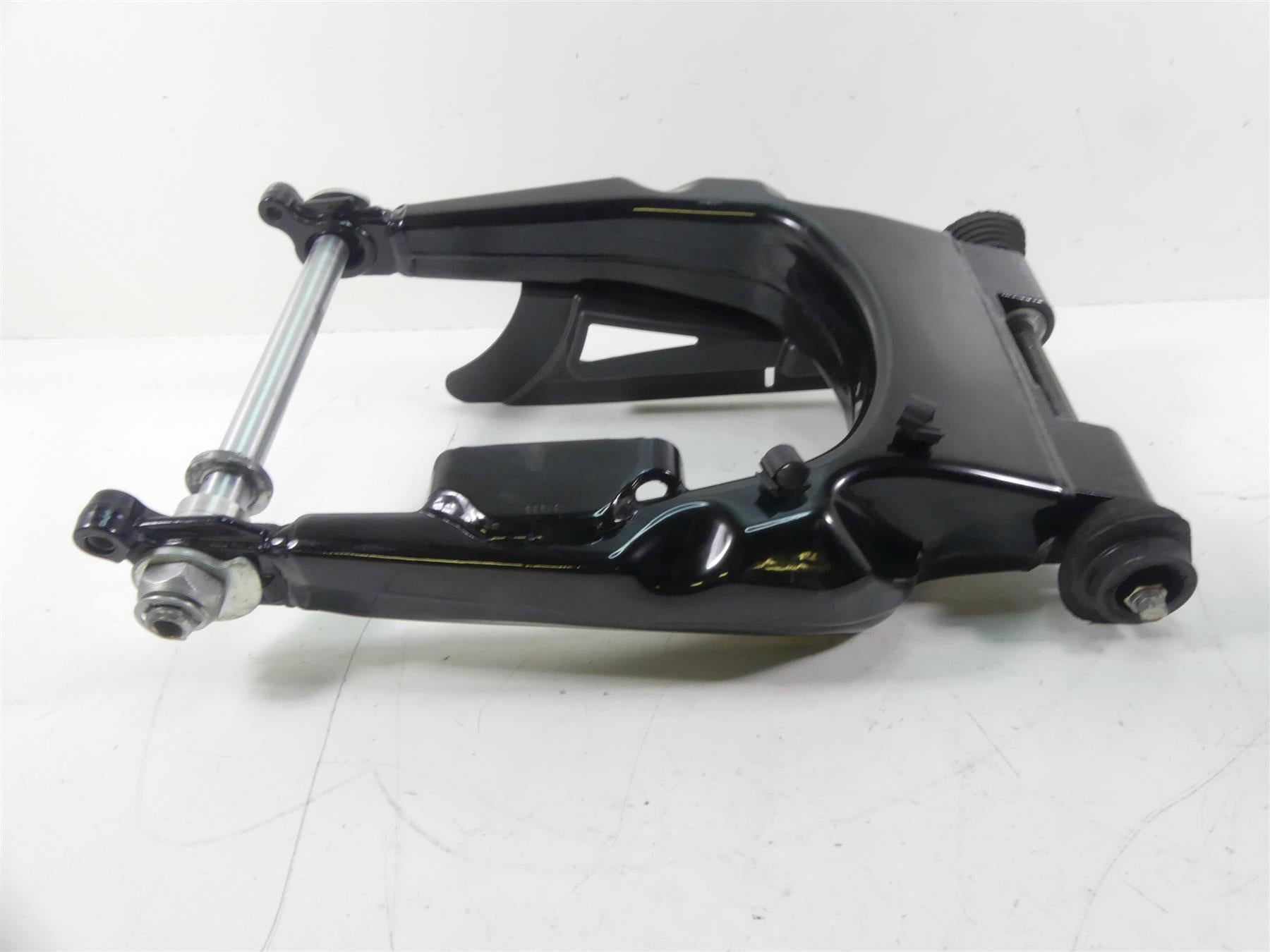 2016 Harley Touring FLTRX Road Glide Swingarm Swing Arm + 25mm Axle 45470-09 {{ shop.shopifyCountryName }} - Mototech271
