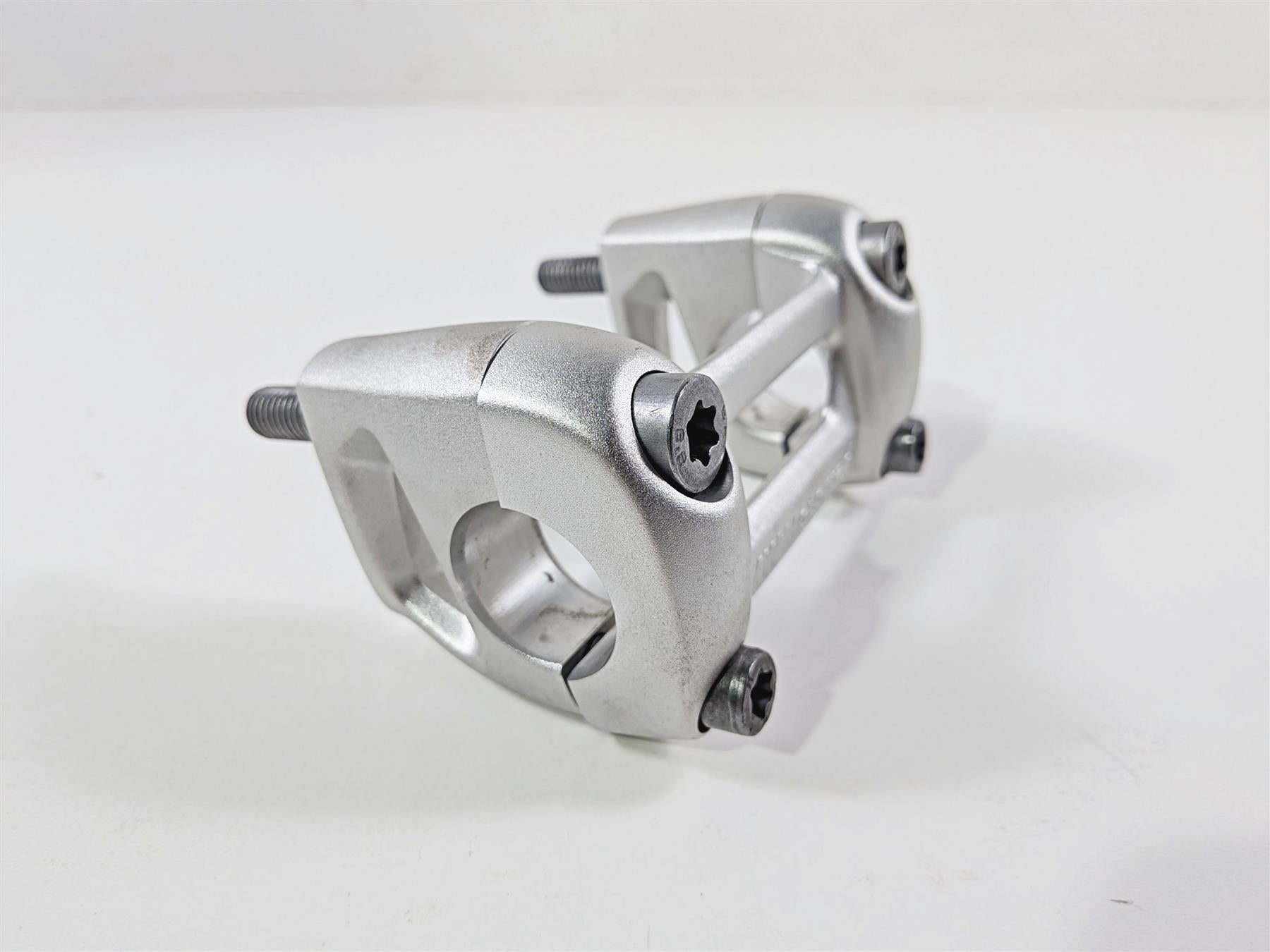 2023 BMW R nineT Scrambler K23 Stock Handlebar Riser Holder Set 32718538049 {{ shop.shopifyCountryName }} - Mototech271