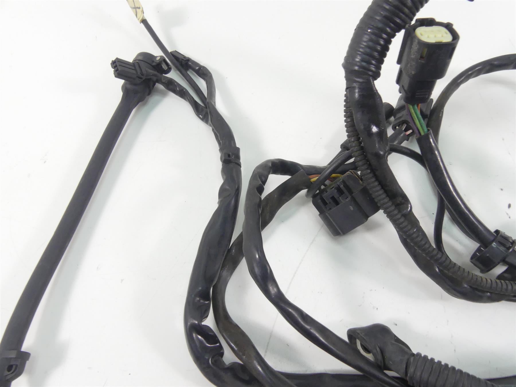 2013 Harley Touring FLHTK Electra Glide Main Wiring Harness Abs - Read 69200304 {{ shop.shopifyCountryName }} - Mototech271
