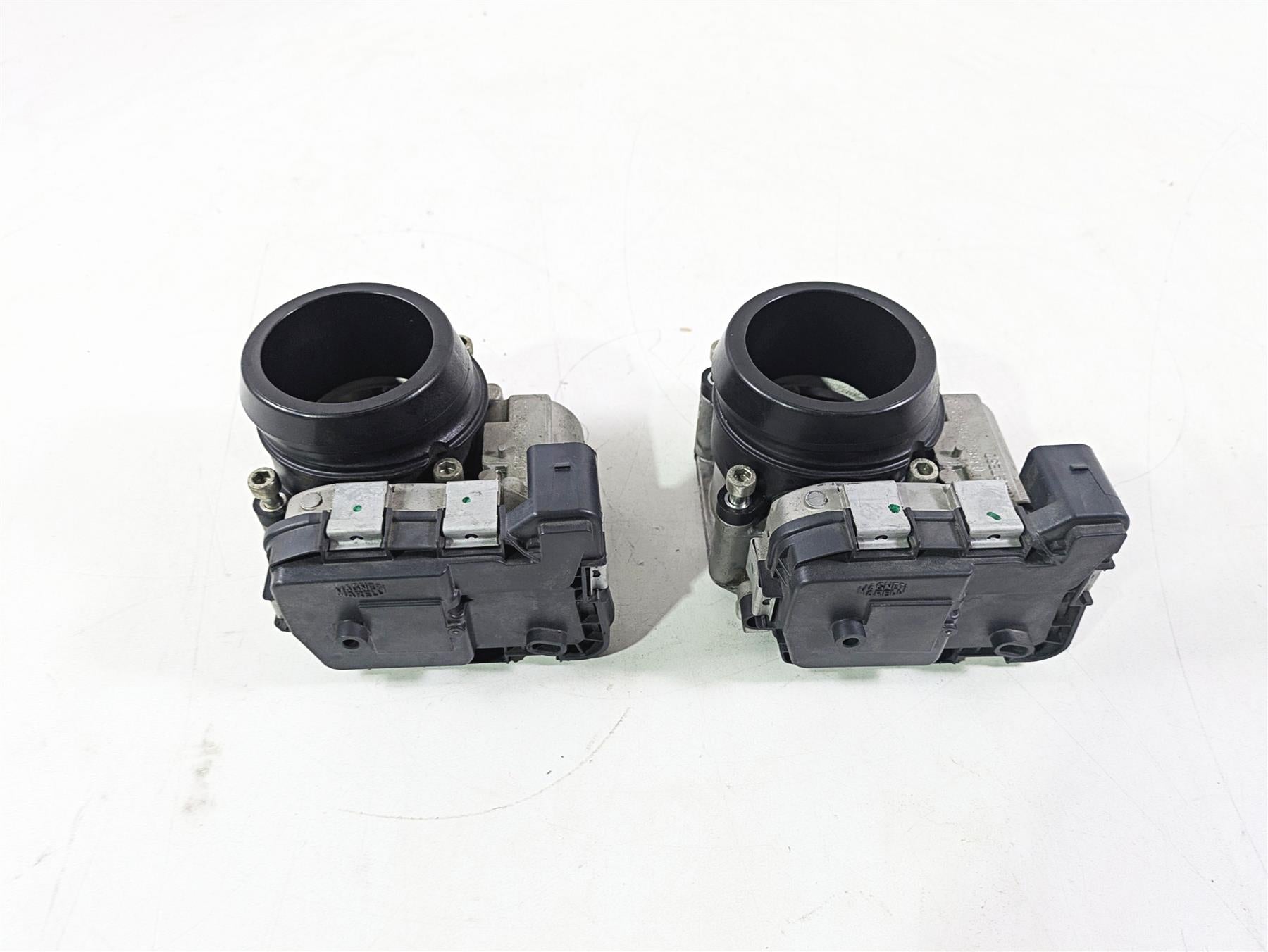 2015 Ducati Hypermotard 821 SP Throttle Body Bodies Fuel Injection Set 28240903A {{ shop.shopifyCountryName }} - Mototech271