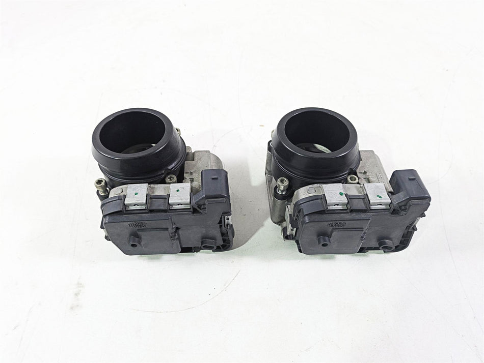 2015 Ducati Hypermotard 821 SP Throttle Body Bodies Fuel Injection Set 28240903A {{ shop.shopifyCountryName }} - Mototech271