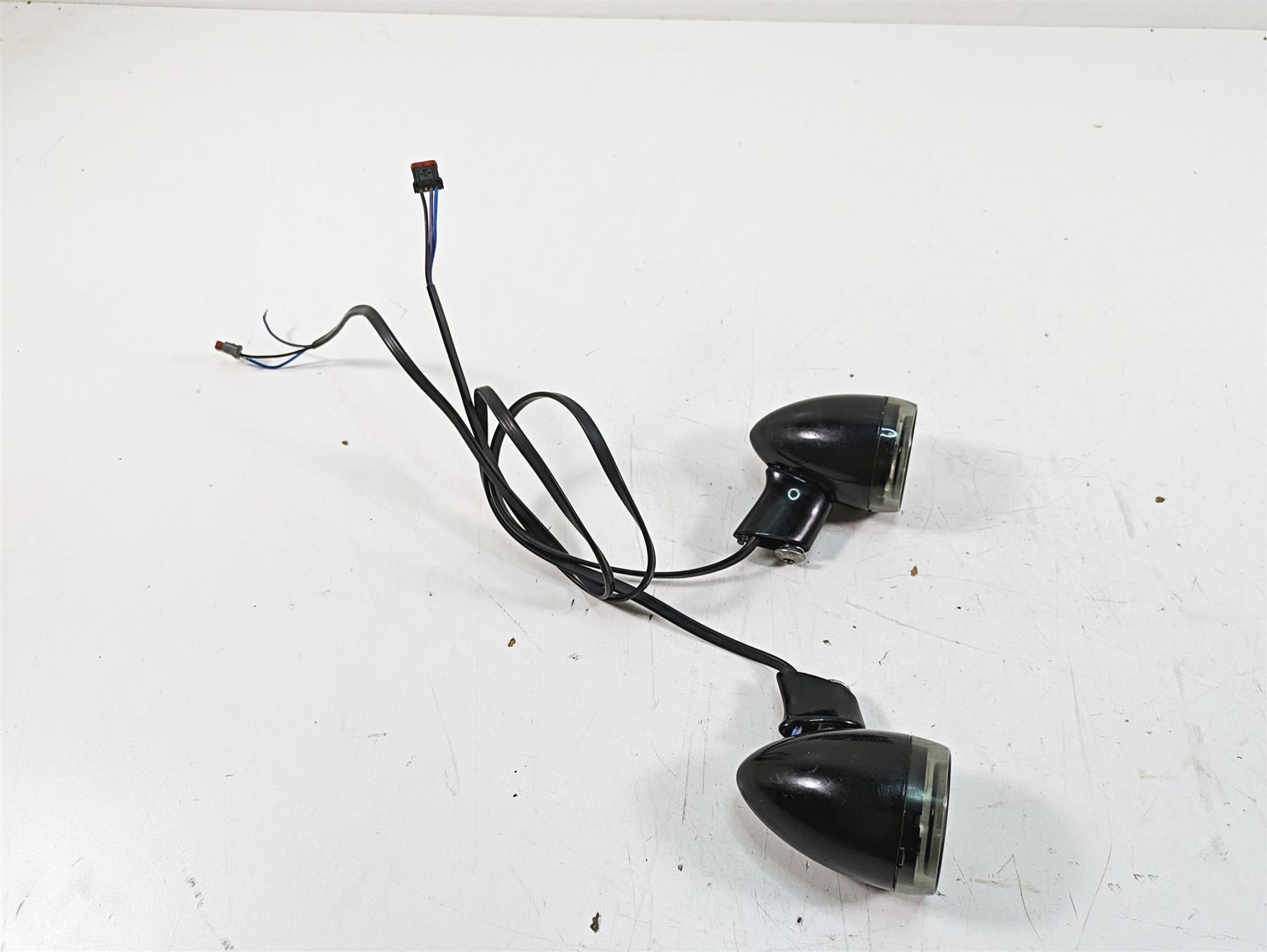 2020 Harley Softail FXBB Street Bob Rear Signature Led Turn Signal Set 67801152 {{ shop.shopifyCountryName }} - Mototech271