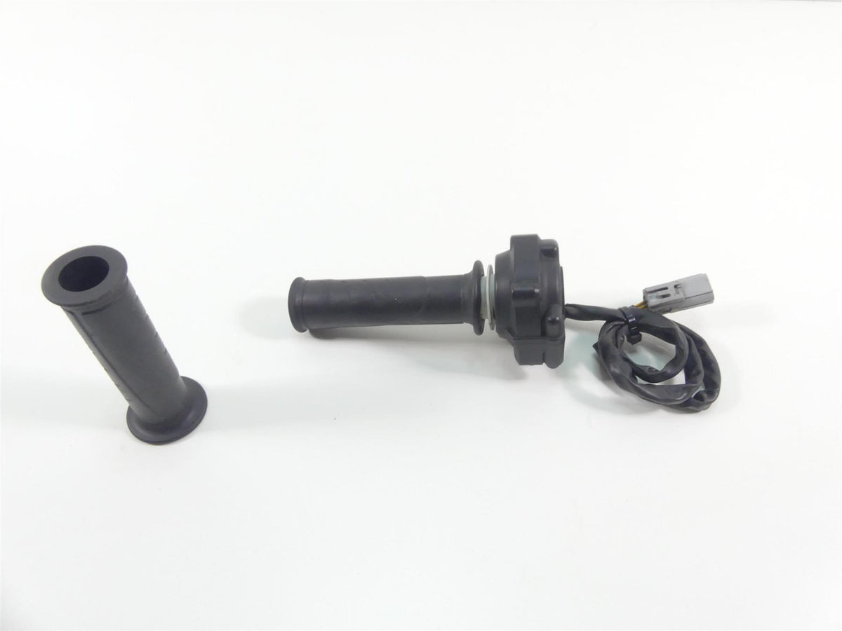 2017 Ducati 939 S Supersport E-Throttle Grip Handle Set 66020093B {{ shop.shopifyCountryName }} - Mototech271