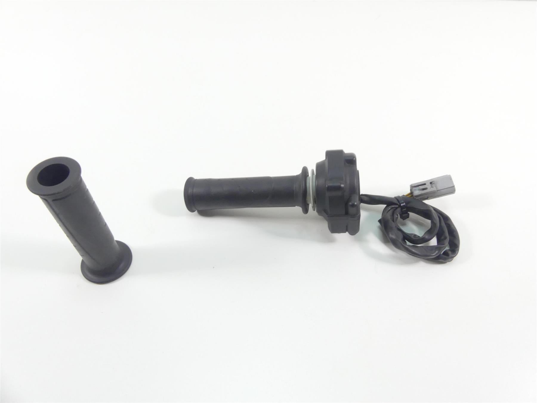 2017 Ducati 939 S Supersport E-Throttle Grip Handle Set 66020093B {{ shop.shopifyCountryName }} - Mototech271