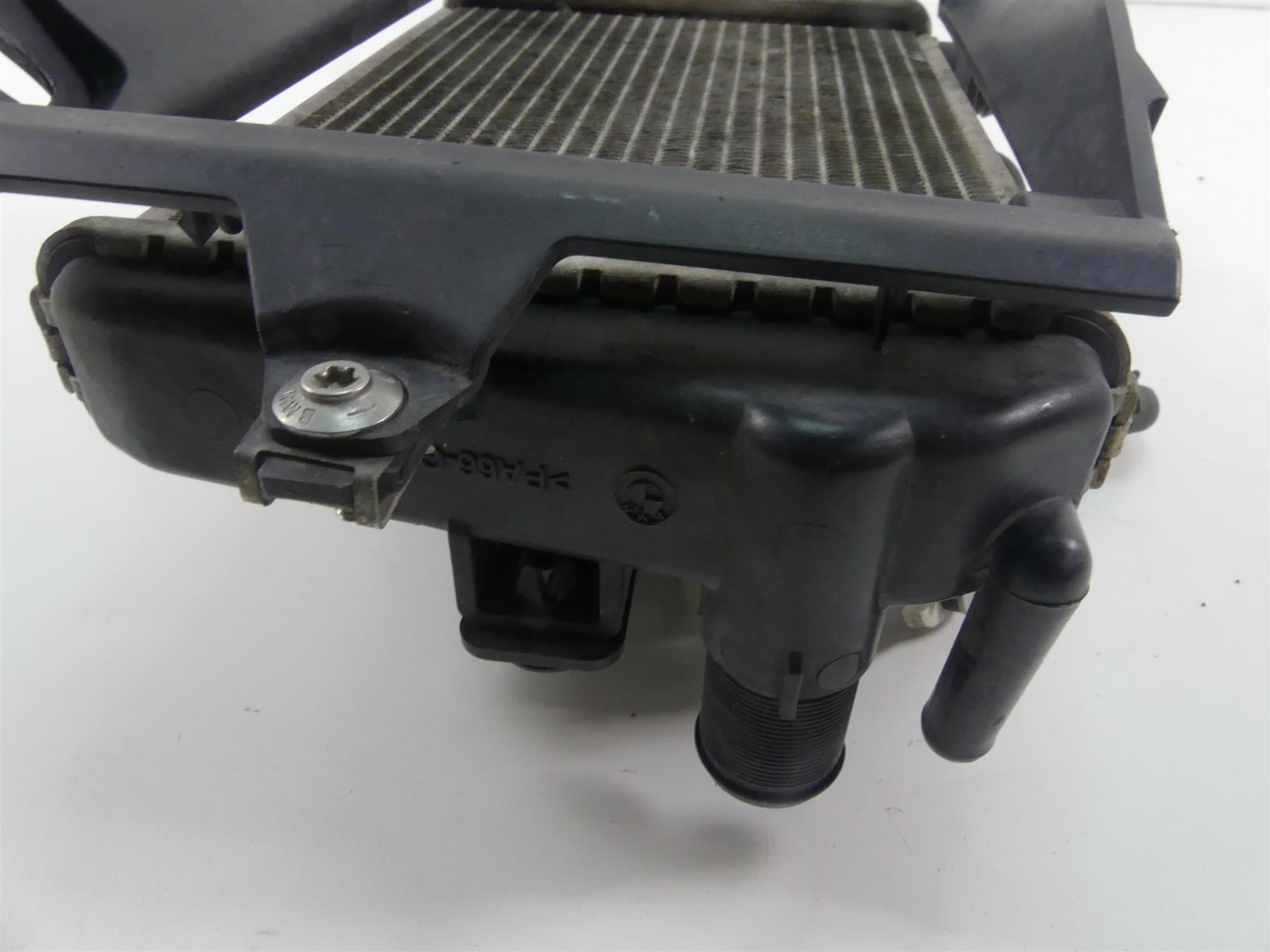 2019 BMW R1250GS K50 Right Radiator Fan Cover Hoses Reservoir Set 17118546416 {{ shop.shopifyCountryName }} - Mototech271