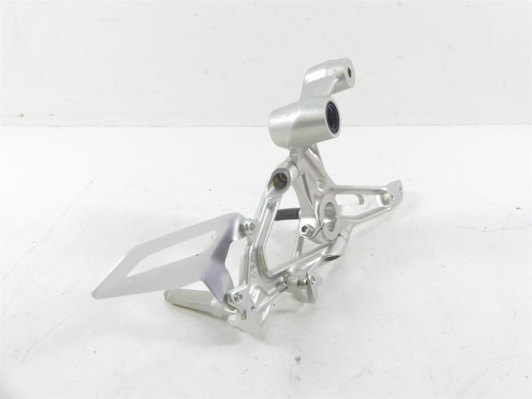 2020 Ducati Panigale V2 Left Footpeg Shifter & Frame Mount 82421862AA 45612092BA {{ shop.shopifyCountryName }} - Mototech271