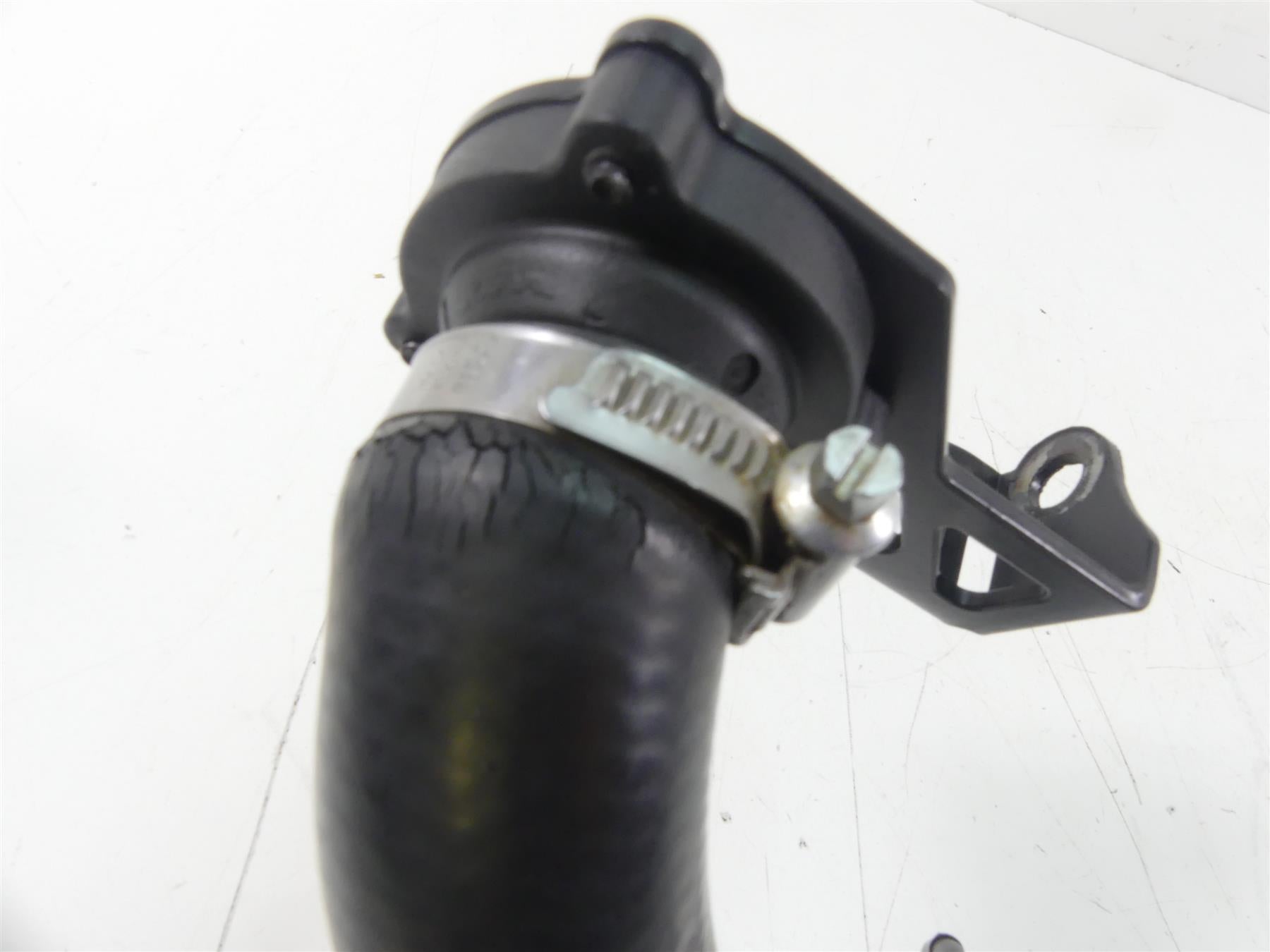 2015 KTM 1190 Adventure R Oil Filler + Level Sender & Hose - Read 61338085100 {{ shop.shopifyCountryName }} - Mototech271