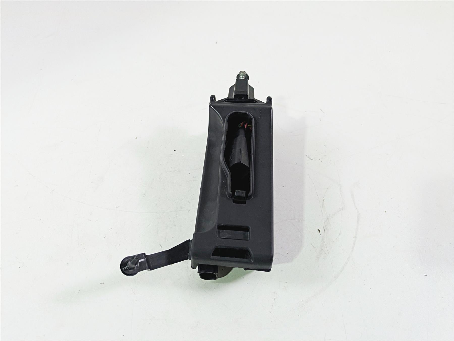 2020 Harley Softail FXST Standard Horn Mount & Wiring Box 69202599 {{ shop.shopifyCountryName }} - Mototech271