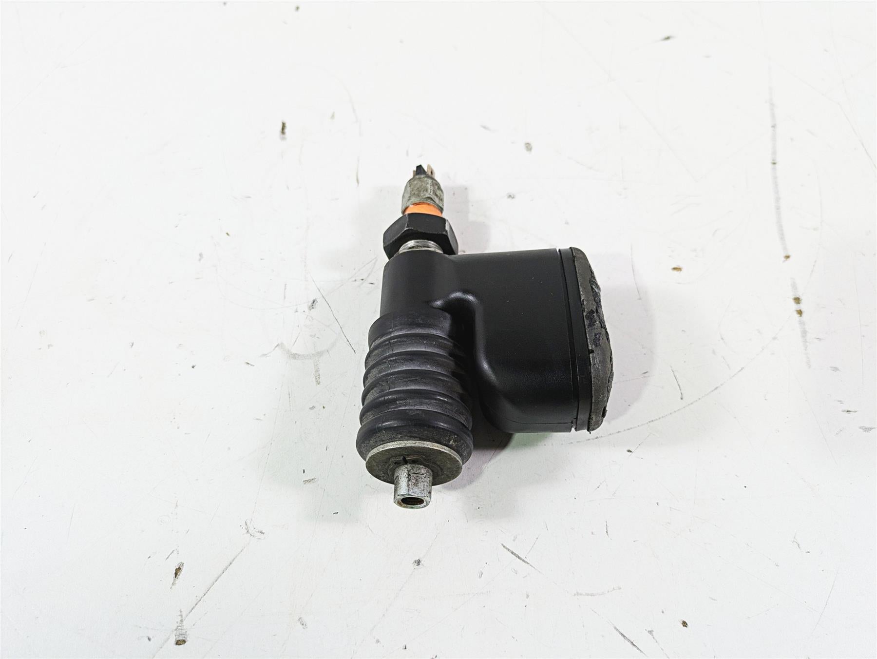 2015 Harley FXDL Dyna Low Rider Rear Brake Master Cylinder READ 41700065A {{ shop.shopifyCountryName }} - Mototech271