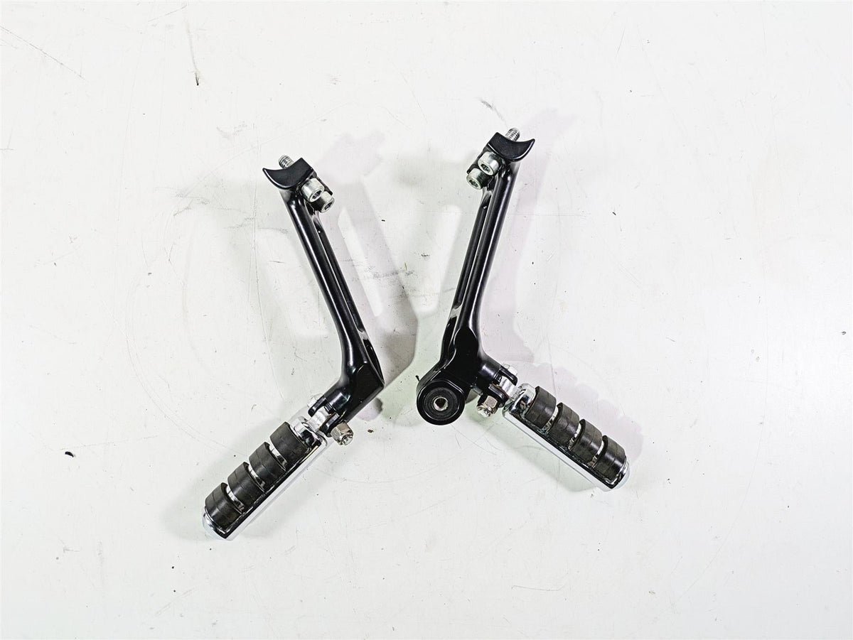 2006 Harley VRSCR Street V-Rod Passenger Footpeg Rest Set R 51087-06 L 51088-06 {{ shop.shopifyCountryName }} - Mototech271