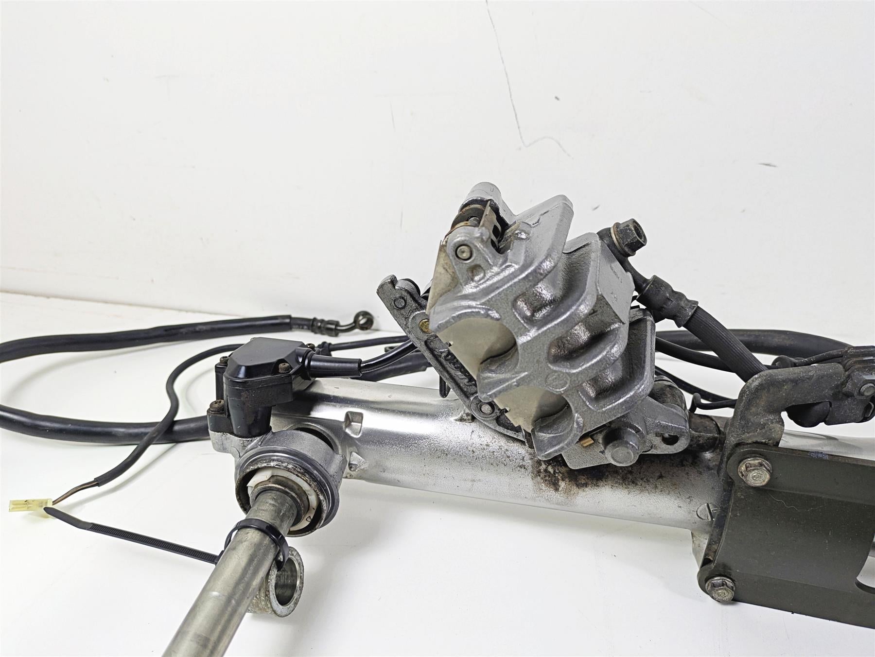 2001 Honda VT750 Shadow Ace Front Fork Triple Tree Caliper Set 51400-MBA-611 {{ shop.shopifyCountryName }} - Mototech271