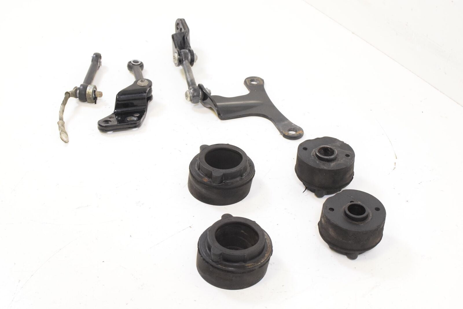 2015 Harley Sportster XL1200 V SEVENTY-TWO Engine to Motor Mount SET 47471-04A {{ shop.shopifyCountryName }} - Mototech271
