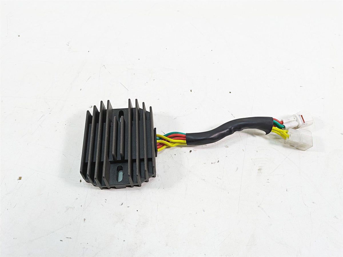 2009 Suzuki GSXR750 K9 Voltage Regulator Rectifier 32800-18H00 32800-47H00 {{ shop.shopifyCountryName }} - Mototech271