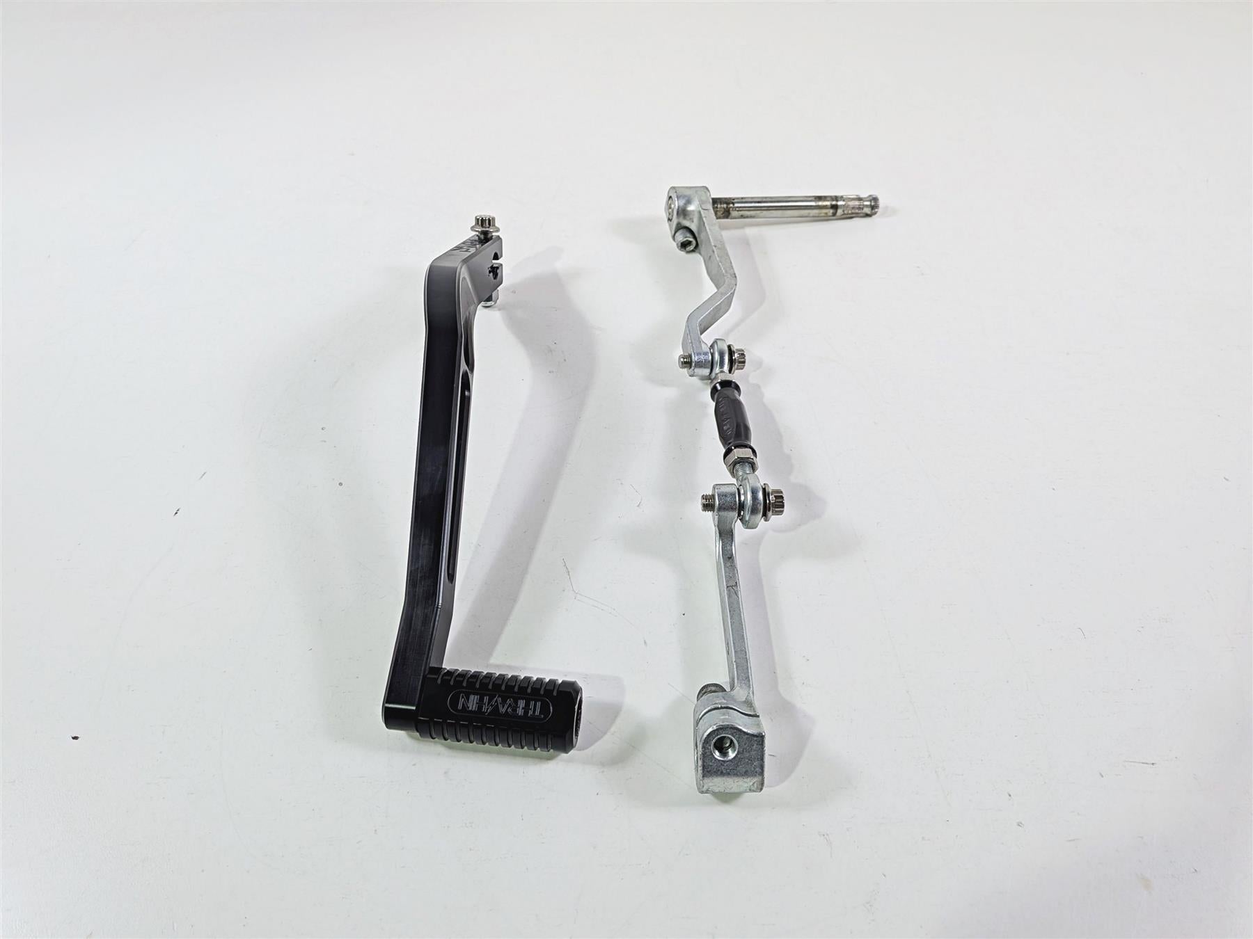 2024 Harley Softail FXLRST Low Rider Thrashin Shift Lever & Linkage TSC-2901-1 {{ shop.shopifyCountryName }} - Mototech271