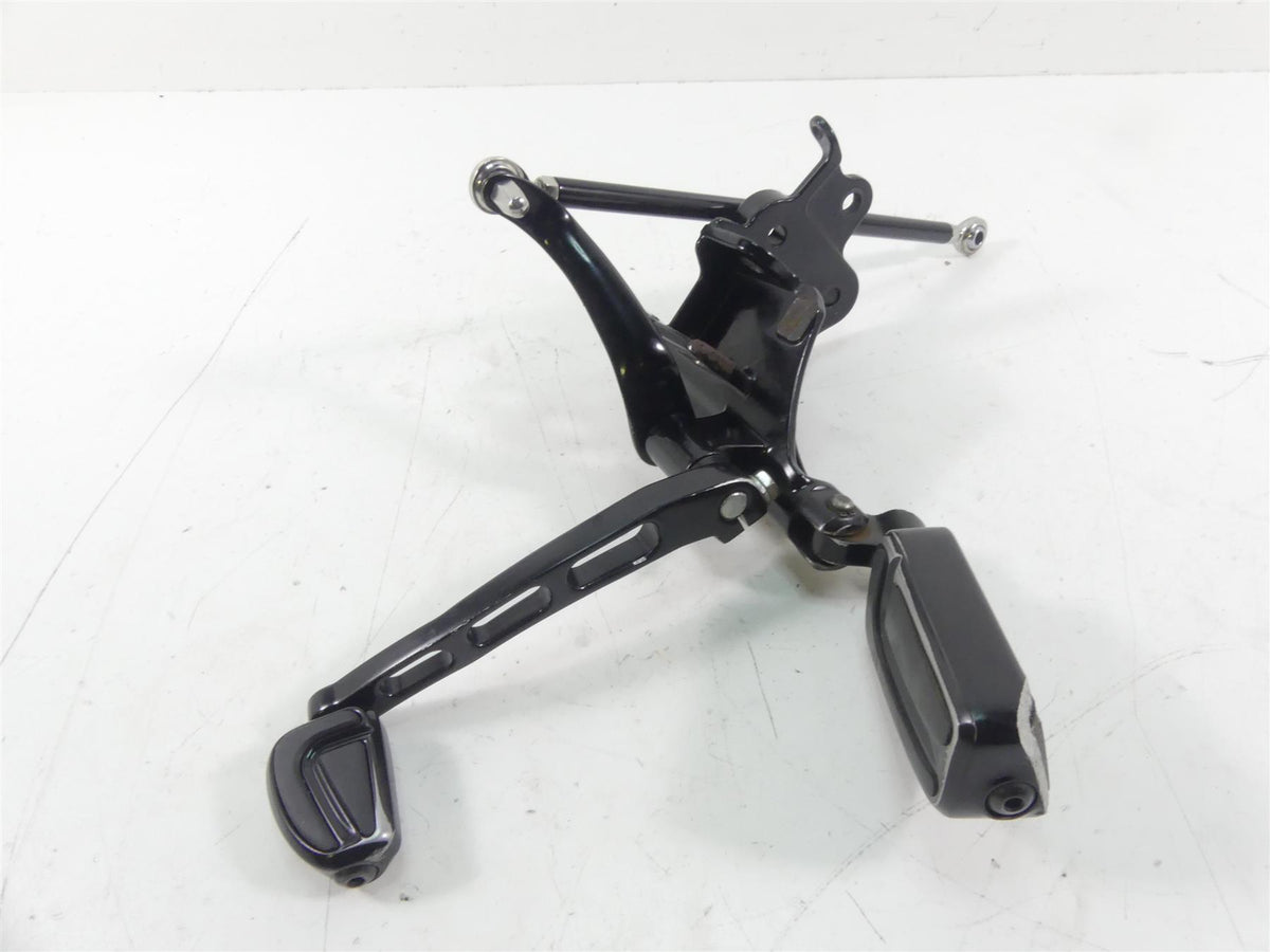 2017 Harley FXSE CVO Pro Street Breakout Front Left Footpeg & Shifter 33683-07 {{ shop.shopifyCountryName }} - Mototech271