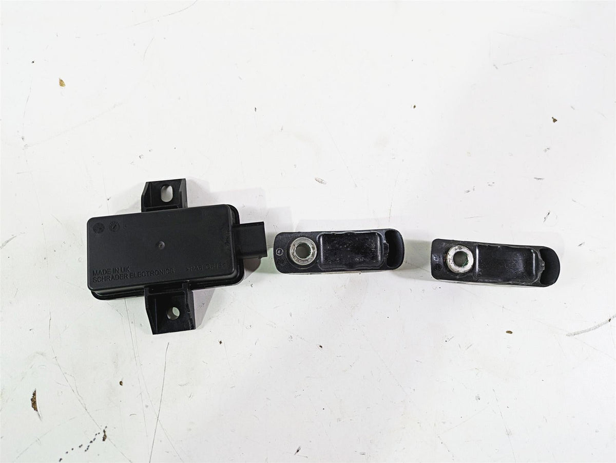 2018 BMW R1200GS GSW K50 Rdc Sensor Module & Tire Sensors 65758546222 {{ shop.shopifyCountryName }} - Mototech271