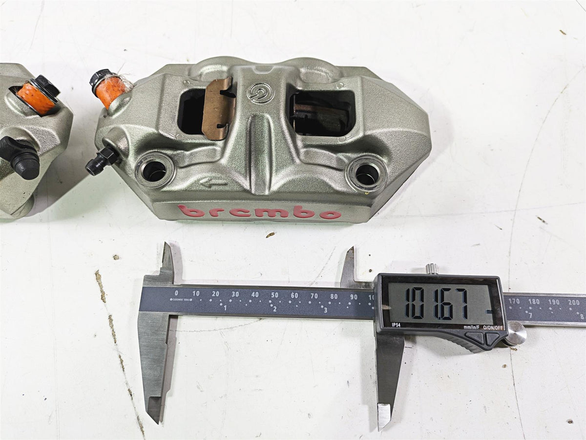 2019 Triumph Speed Triple RS 1050 Brembo M4 Front Brake Calipers 100mm T2023530 {{ shop.shopifyCountryName }} - Mototech271