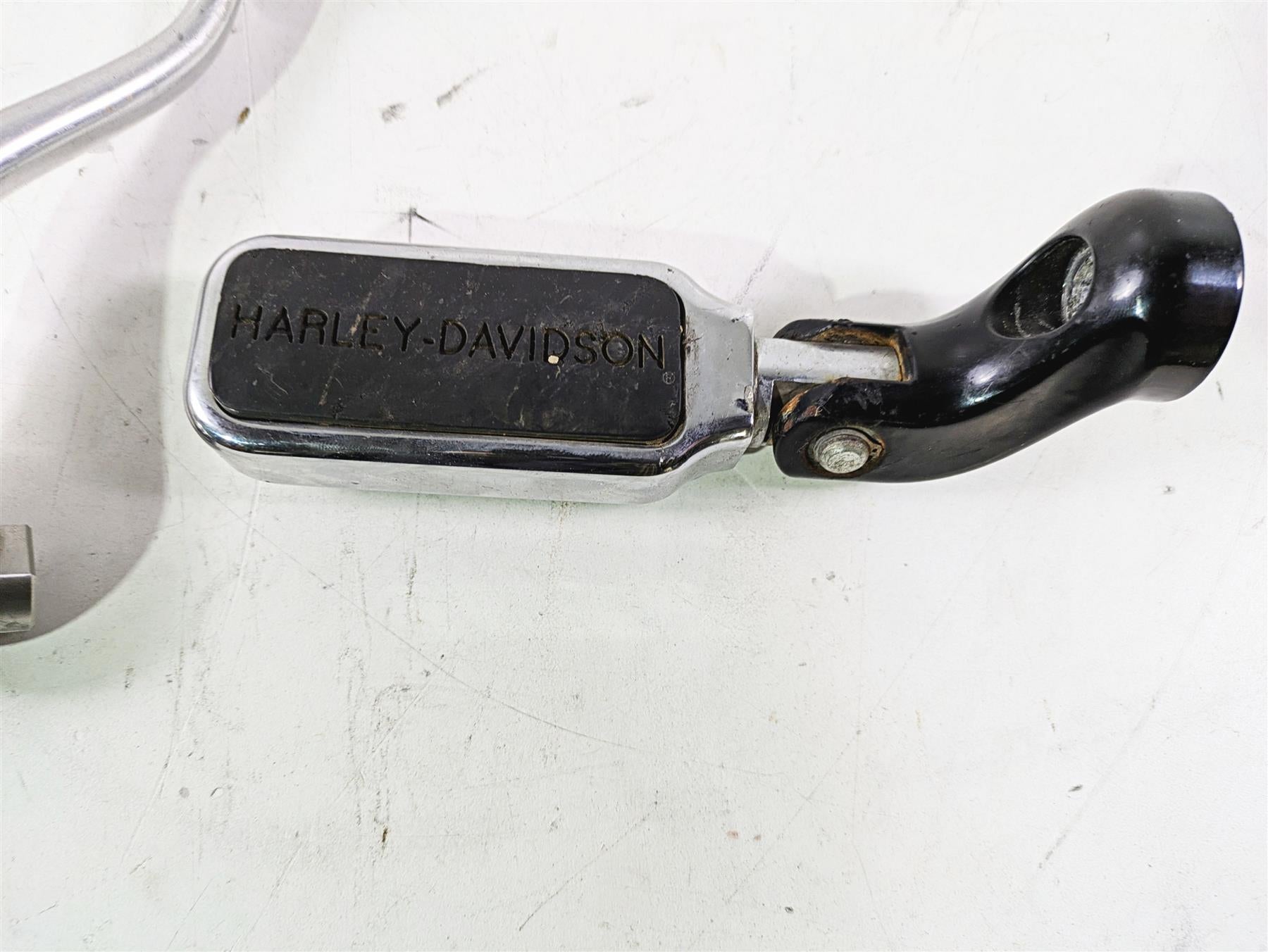 2013 Harley VRSCF Muscle Rod Right Front Footpeg & Brake Lever 54046-12 {{ shop.shopifyCountryName }} - Mototech271