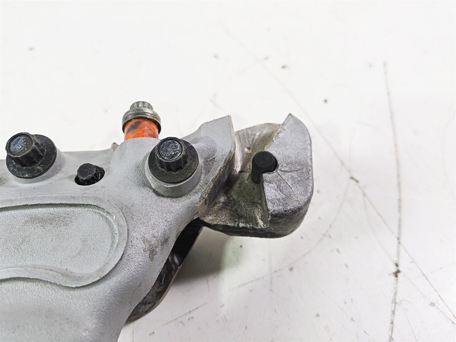 2007 Harley Touring FLHTCU SE CVO E-Glide Rear Caliper & Bracket 44595-07 {{ shop.shopifyCountryName }} - Mototech271