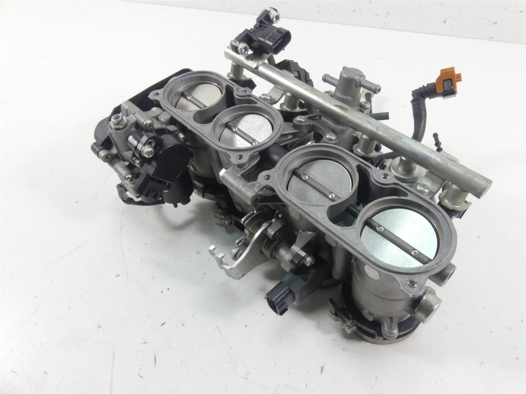 2008 Yamaha FZ1 Fazer Mikuni Throttle Body Bodies & Wiring 2D1-13750-20-00 {{ shop.shopifyCountryName }} - Mototech271