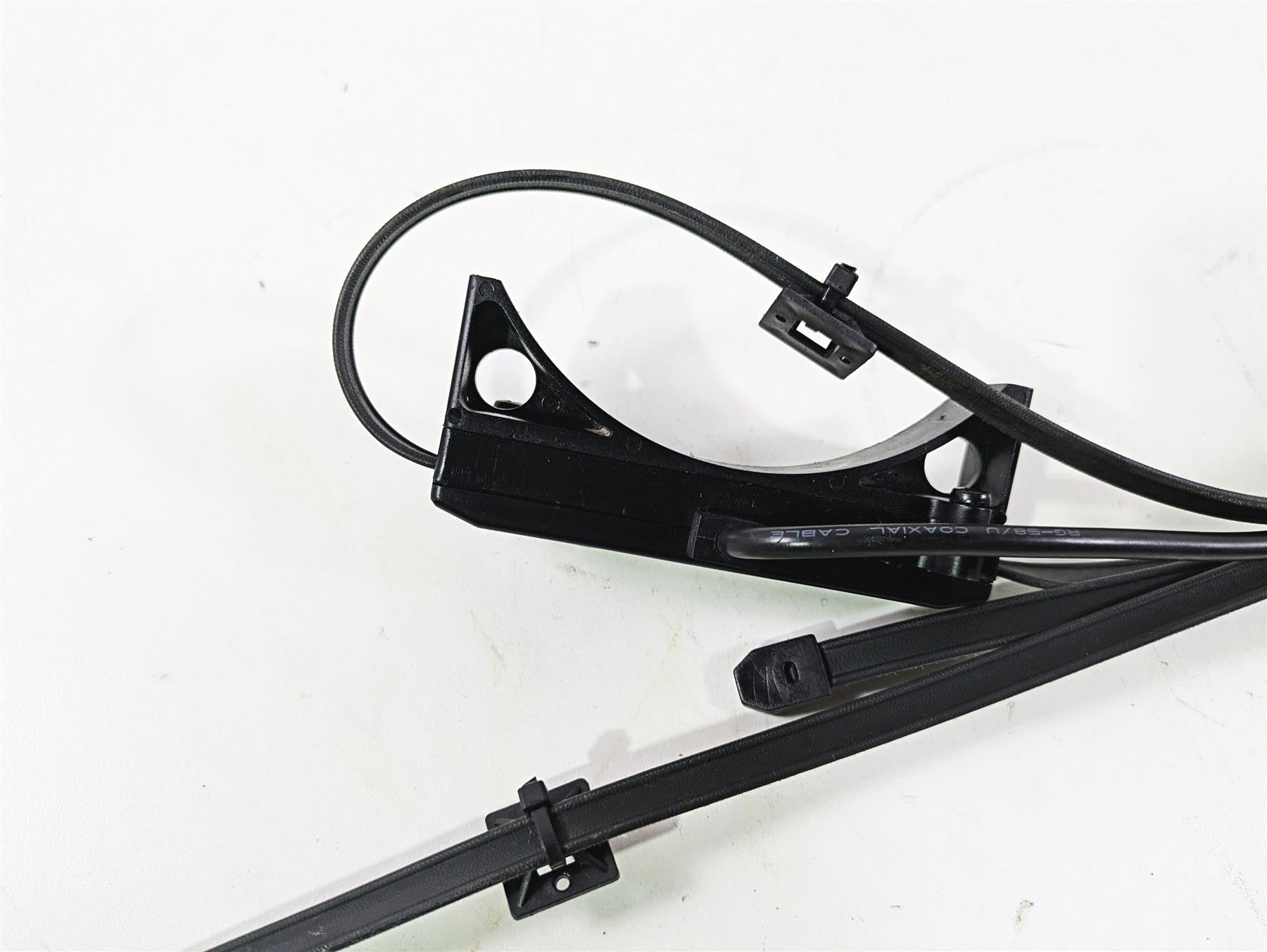 2010 Harley Touring FLHX Street Glide Audio Hidden Antenna 76000863 {{ shop.shopifyCountryName }} - Mototech271