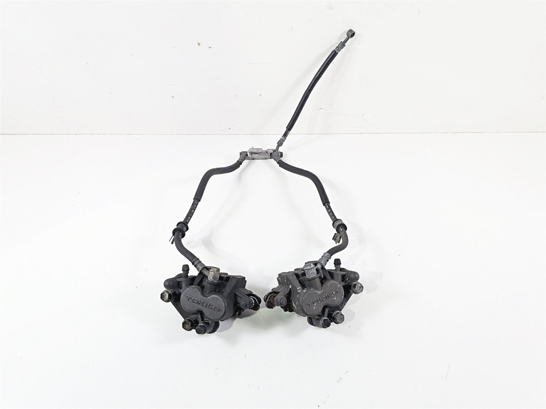 2005 Suzuki GSX600F Katana Front Brake Caliper Set Tokico 59100-33D90-999 {{ shop.shopifyCountryName }} - Mototech271