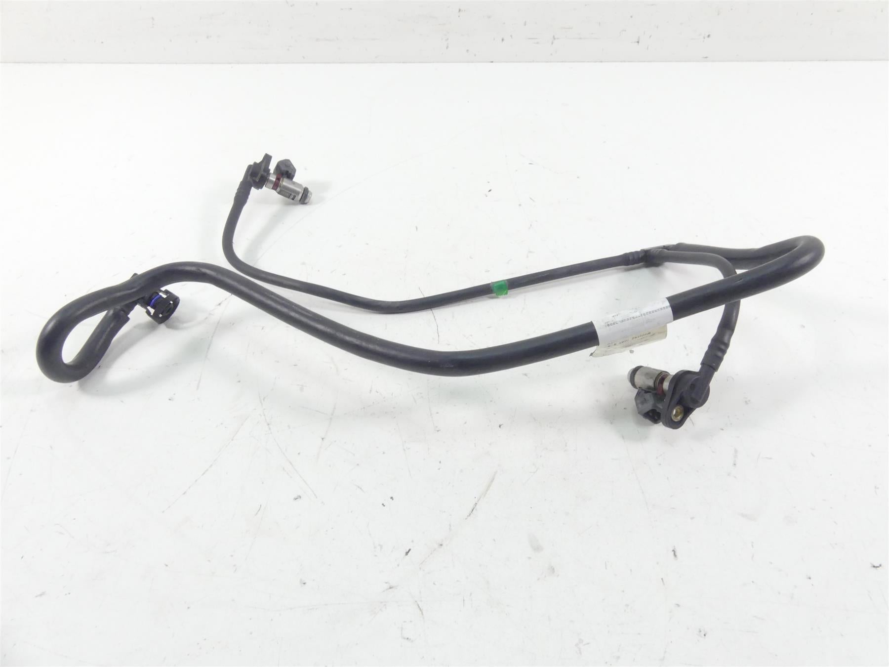 2018 Ducati Hypermotard 939 SP Fuel Gas Petrol Injector & Line Set 28040361A {{ shop.shopifyCountryName }} - Mototech271
