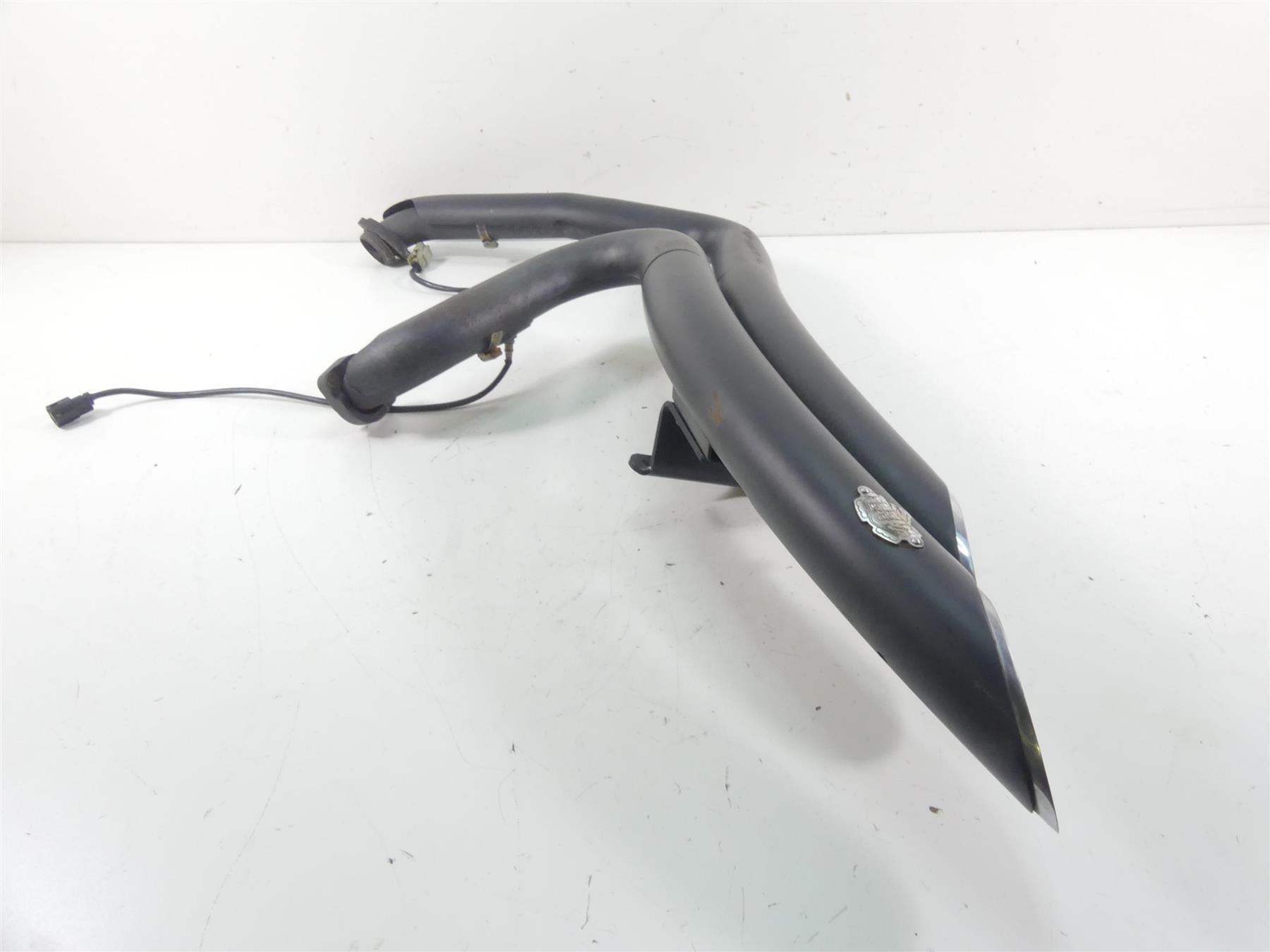 2015 Harley FXDF Dyna Fat Bob Vance Hines Big Radius 2-2 Exhaust System 46071 {{ shop.shopifyCountryName }} - Mototech271